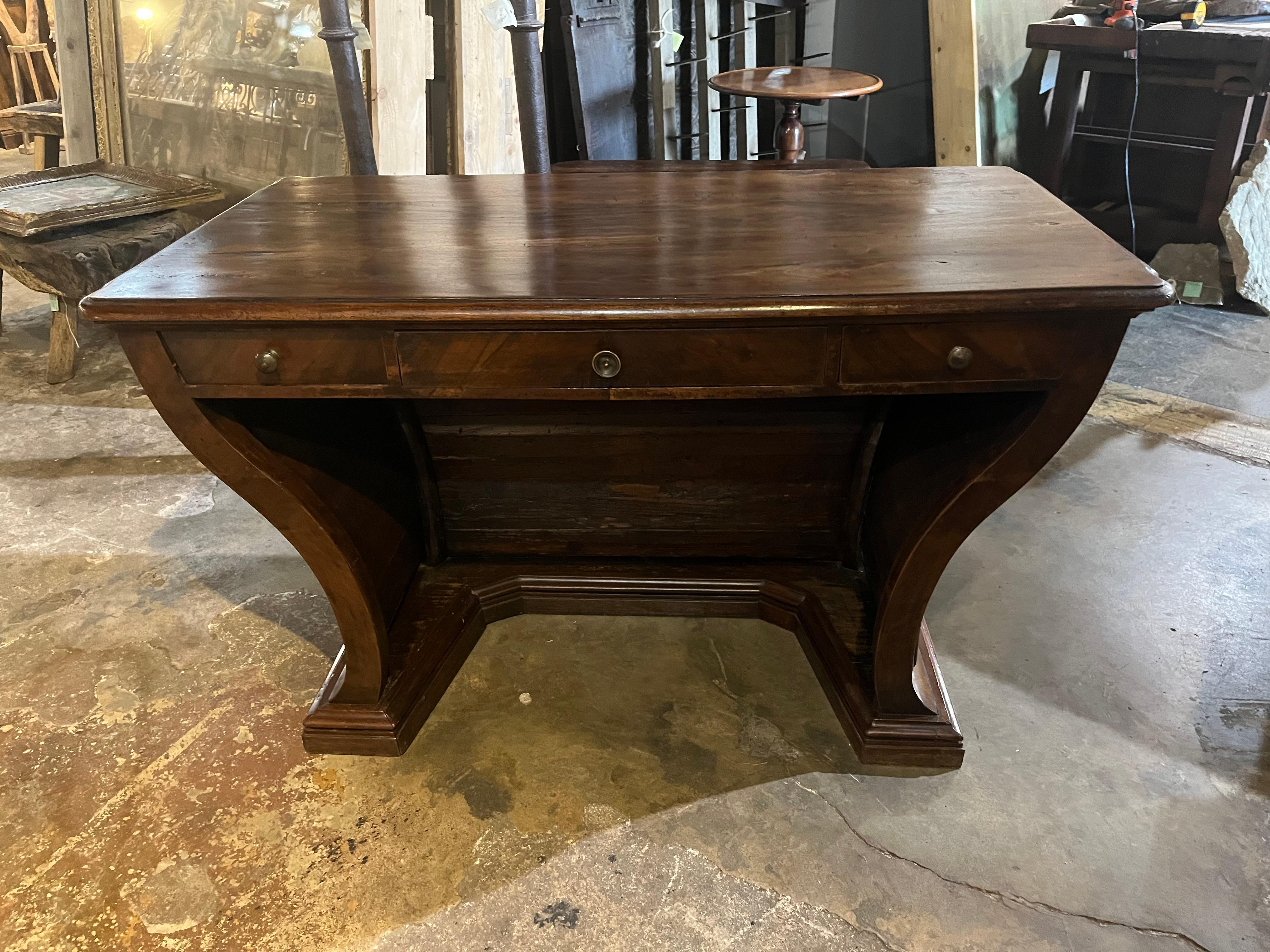 Italian 18th Century Writing Desk For Sale 10