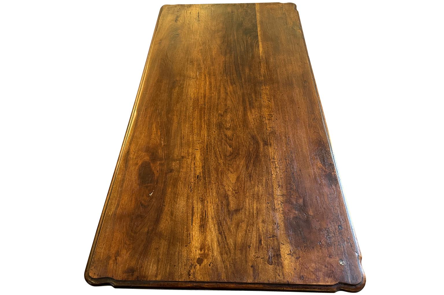 Italian 18th Century Writing Desk For Sale 12