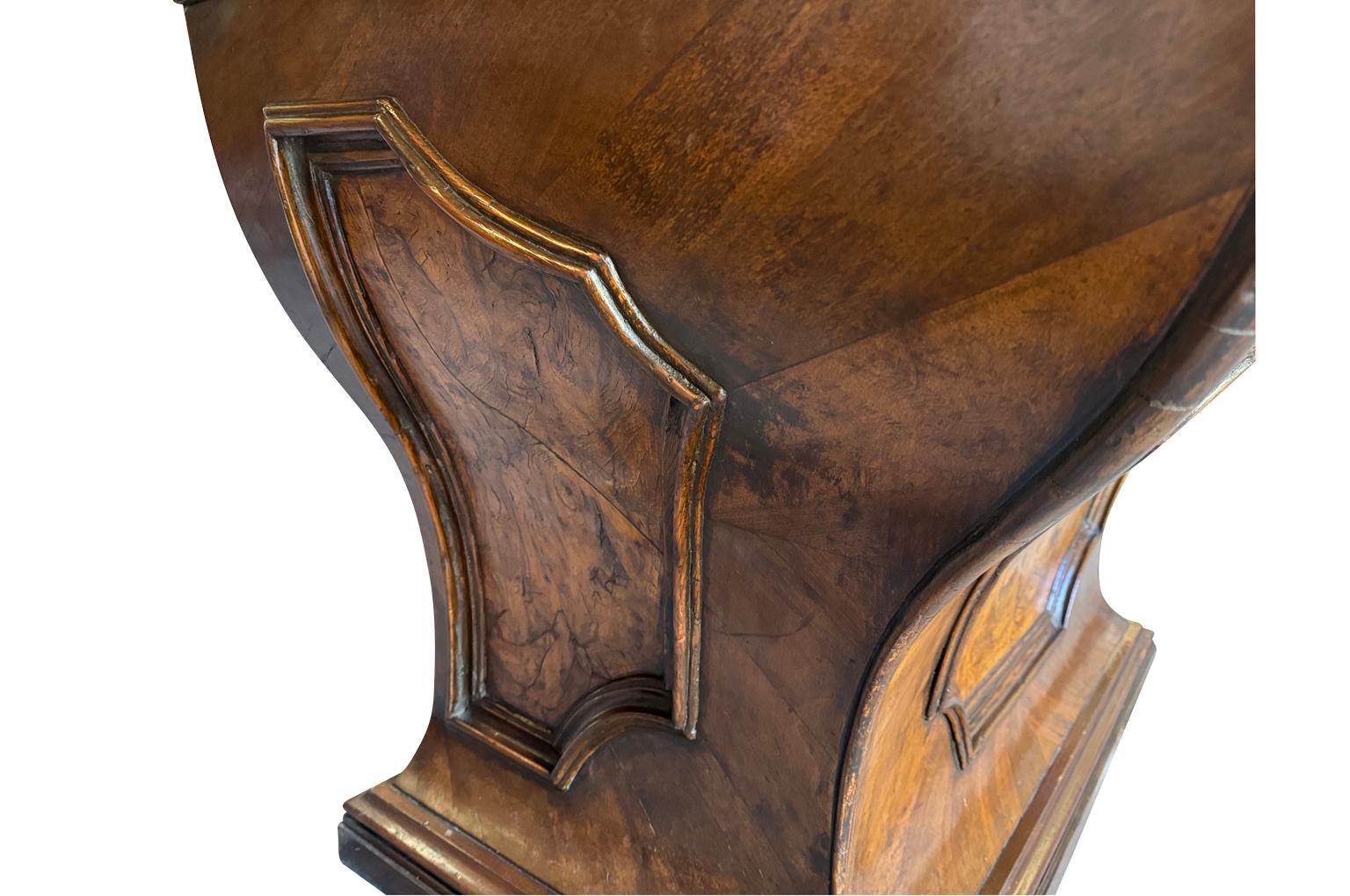 Italian 18th Century Writing Desk For Sale 4