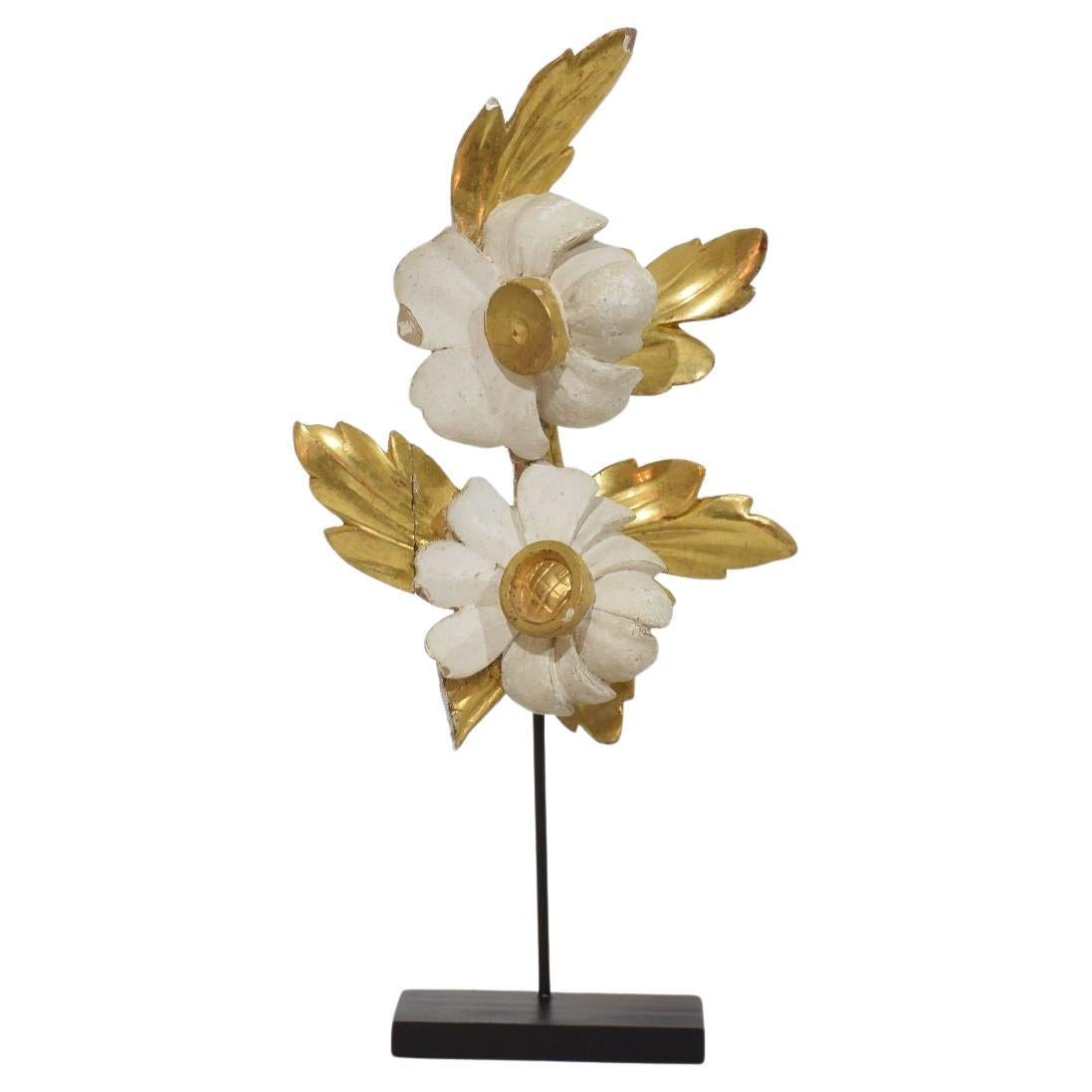 Italian 18/19th Century Hand Carved Giltwood Floral Ornament For Sale
