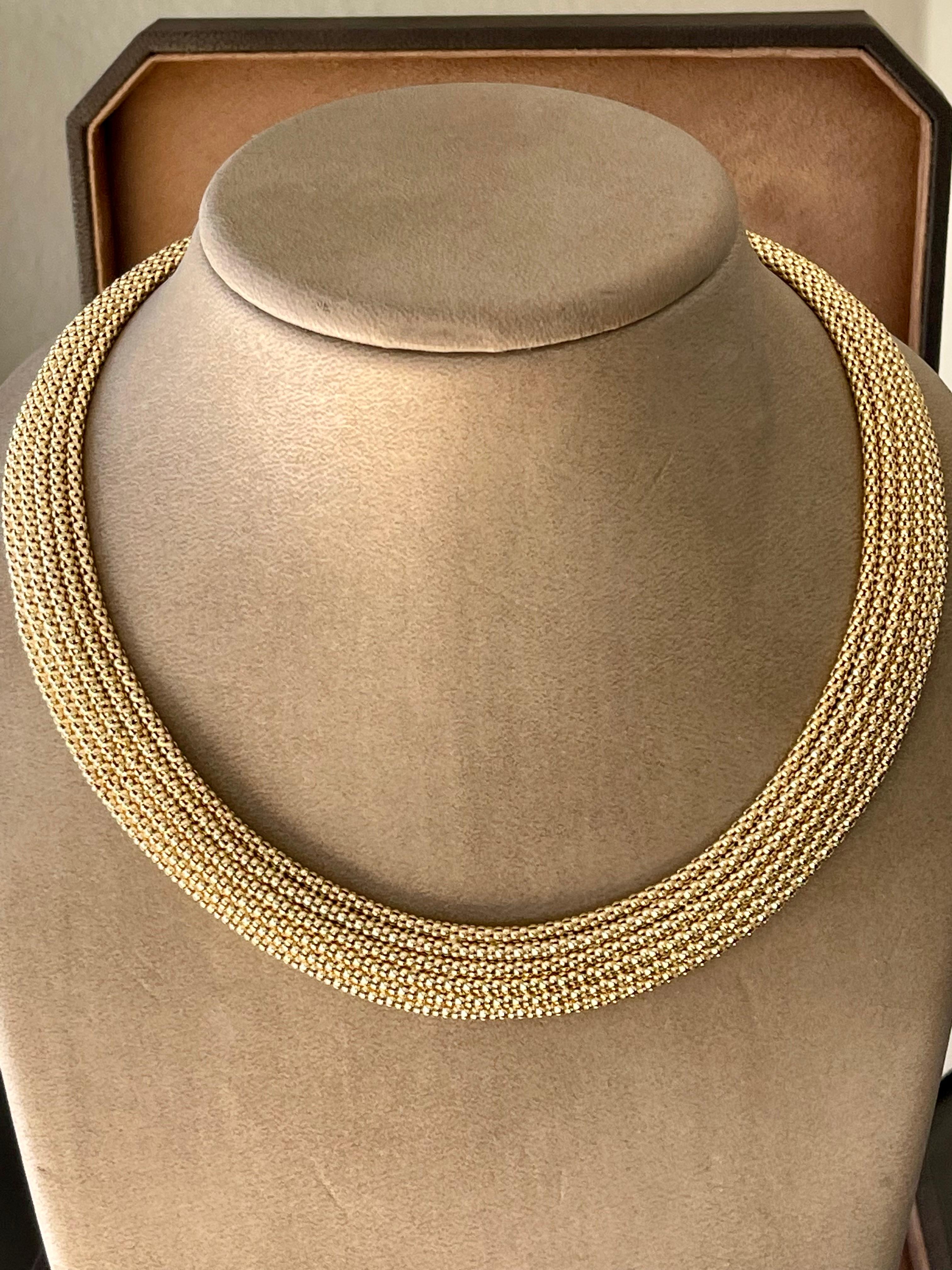 Italian 18 K Yellow Gold Flexible Mesh Necklace by UnoAErre For Sale 1