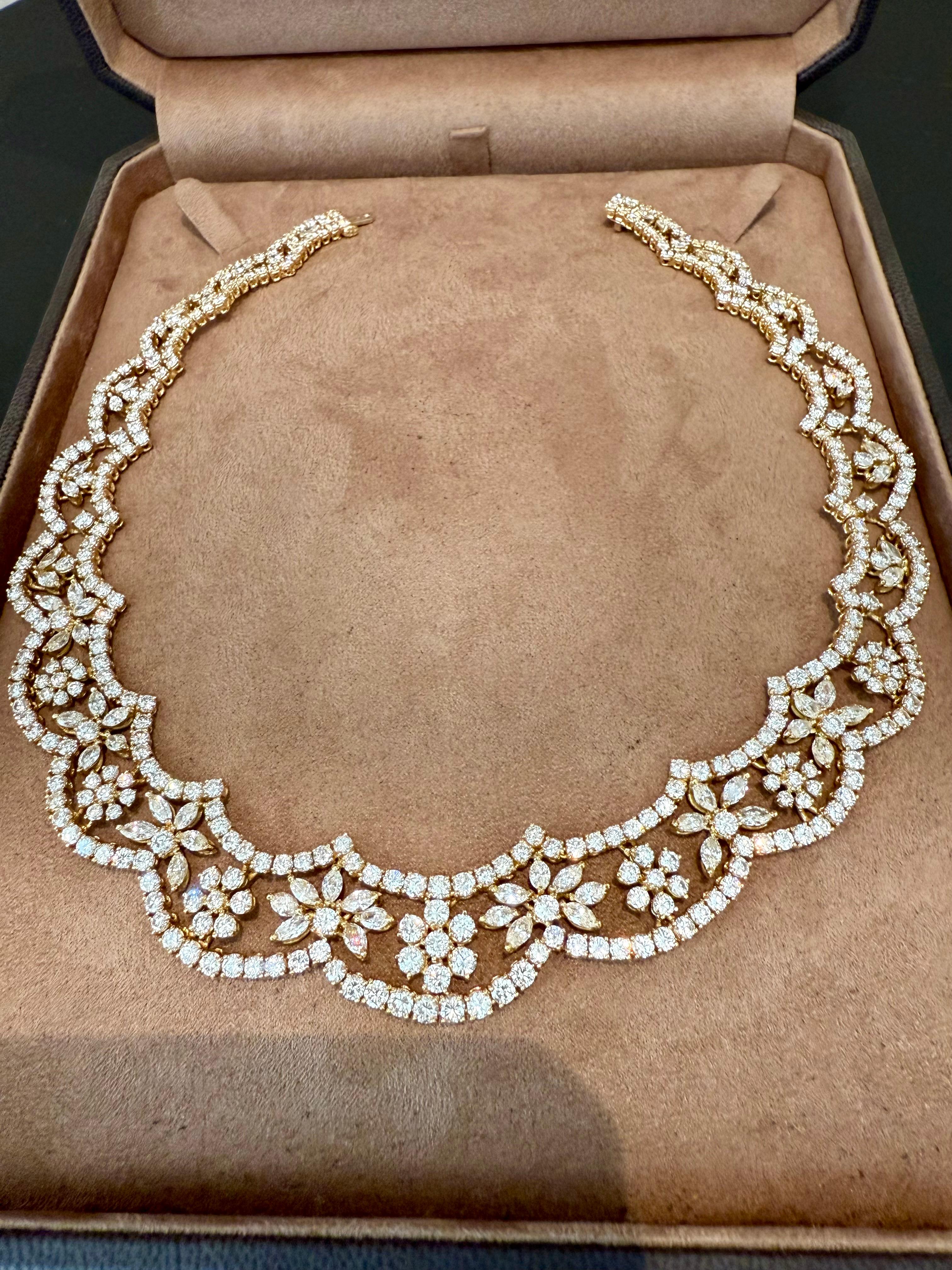 Dress like a Royal with this  stunning italian Diamond Collar Necklace. Resplendent and spectacular this wonderful 18 K yellow Gold collar necklace features an intricate open work design beautifully inlaid with a total of 392 round brilliant cut