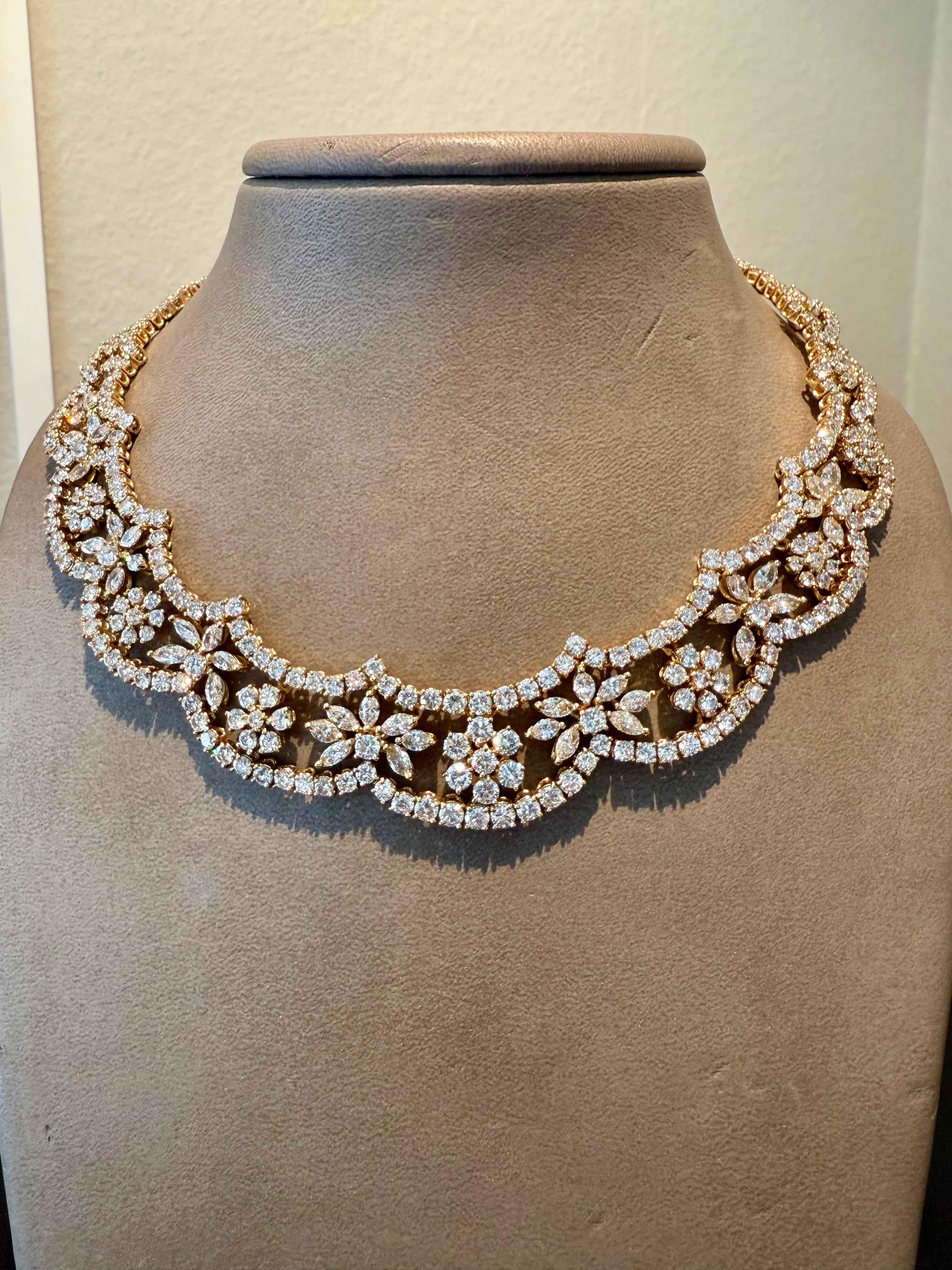 Italian 18 K yellow Gold wide Collar Diamond Necklace For Sale 2