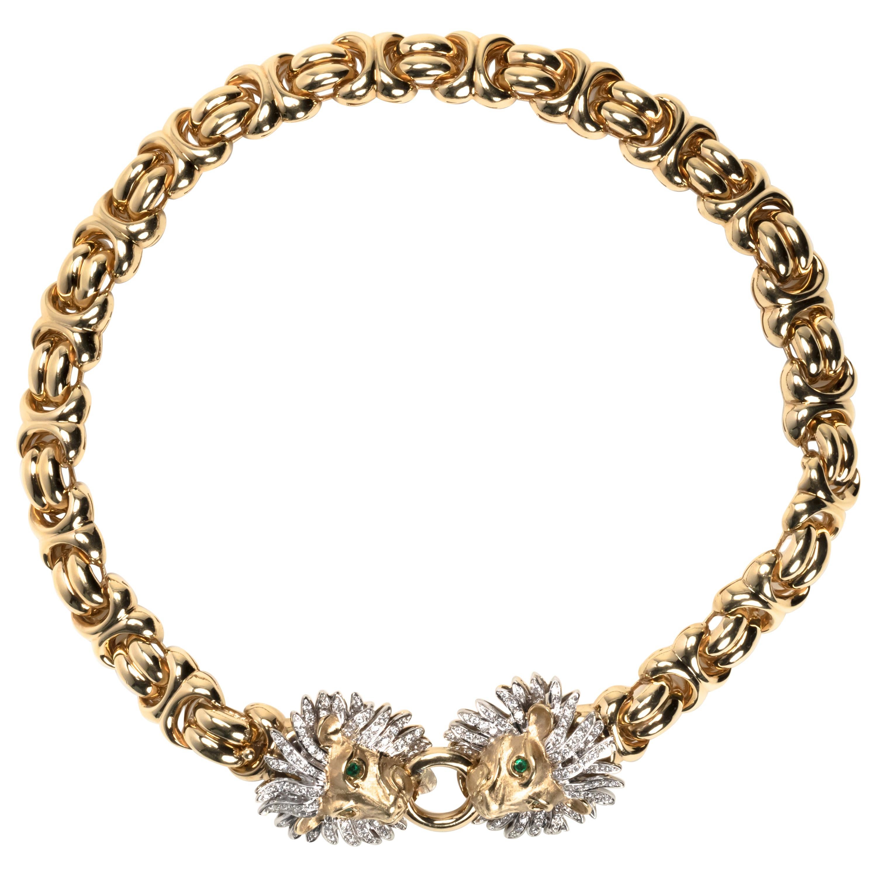 Italian 18 Karat Gold Collar Necklace with Diamond Encrusted Lion Heads For Sale