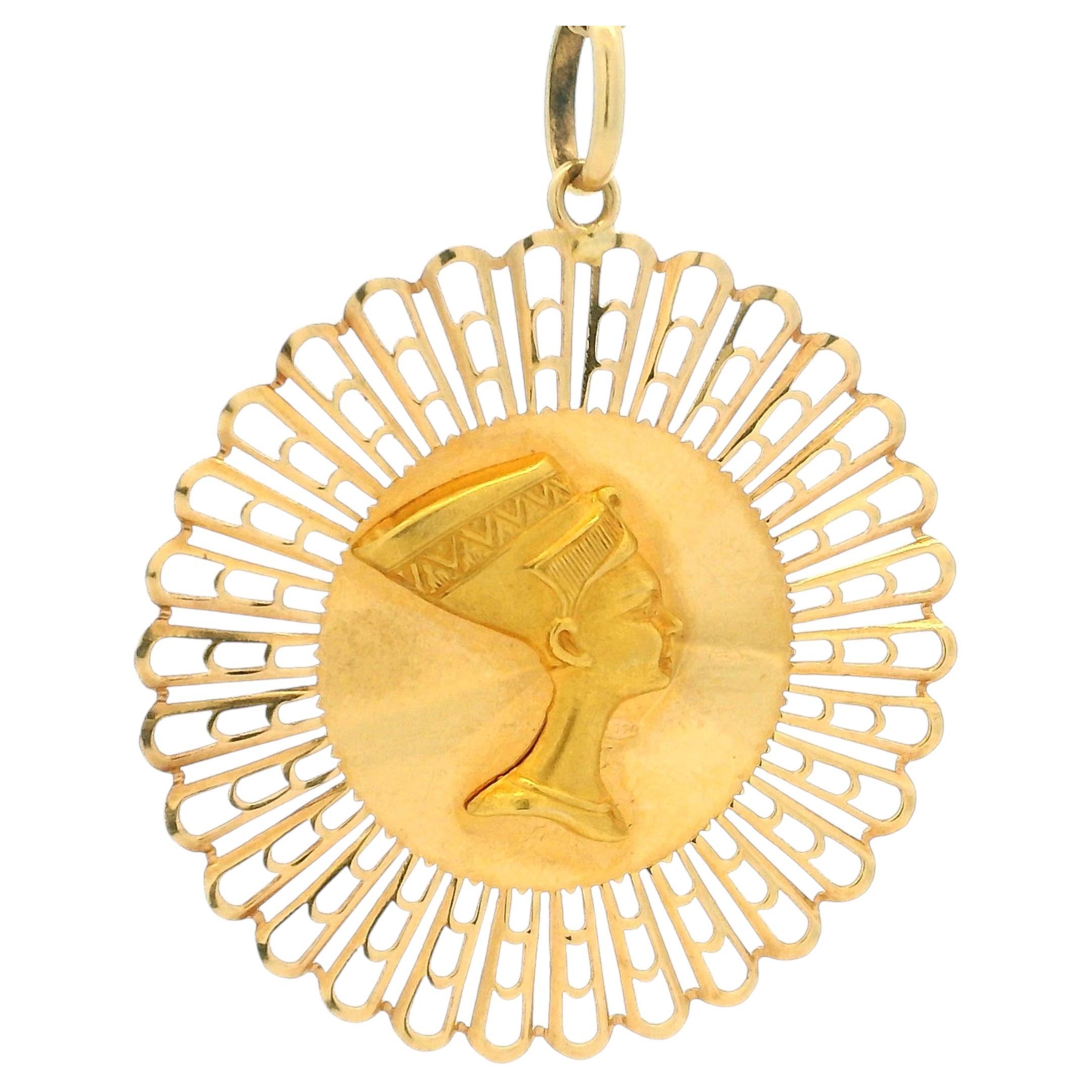 Gold Nefertiti Pendant - 13 For Sale on 1stDibs | old nefertiti