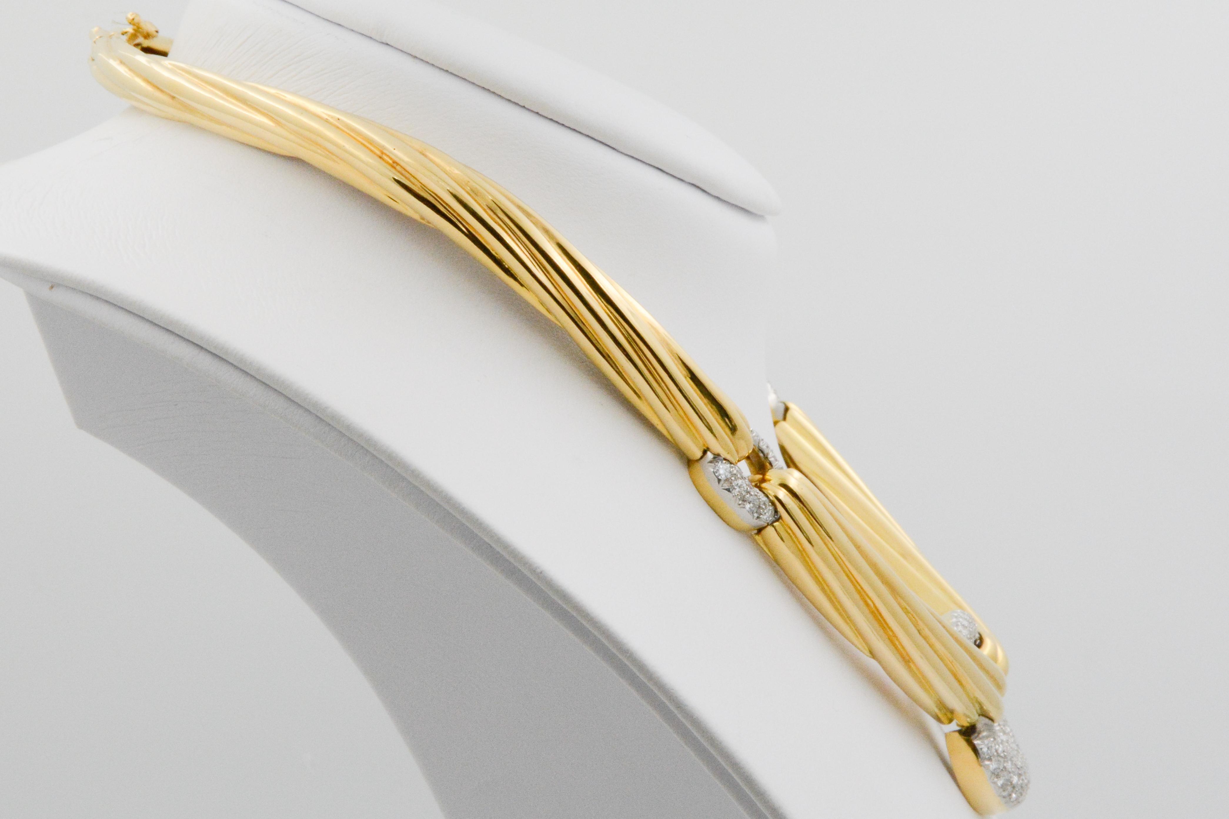 Italian 18 Karat Yellow Gold 3 Carat Diamond Collar Necklace In Excellent Condition In Dallas, TX