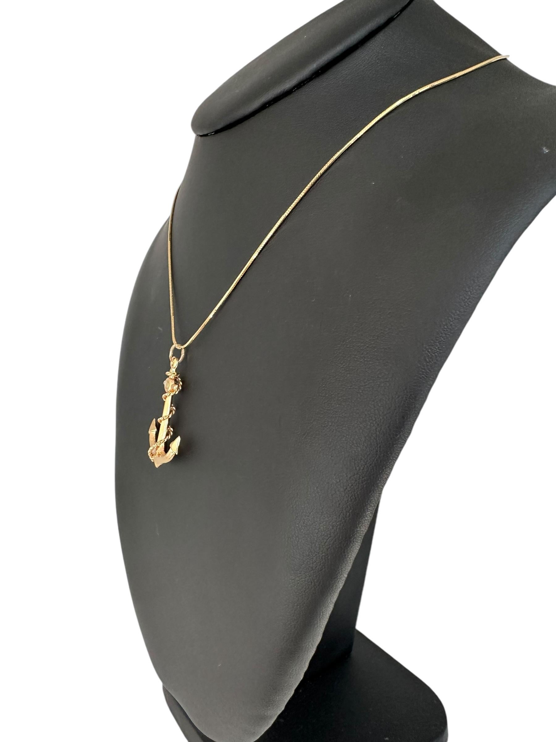 Pendentif en forme d'ancre en or jaune 18 carats italien Bon état - En vente à Esch sur Alzette, Esch-sur-Alzette