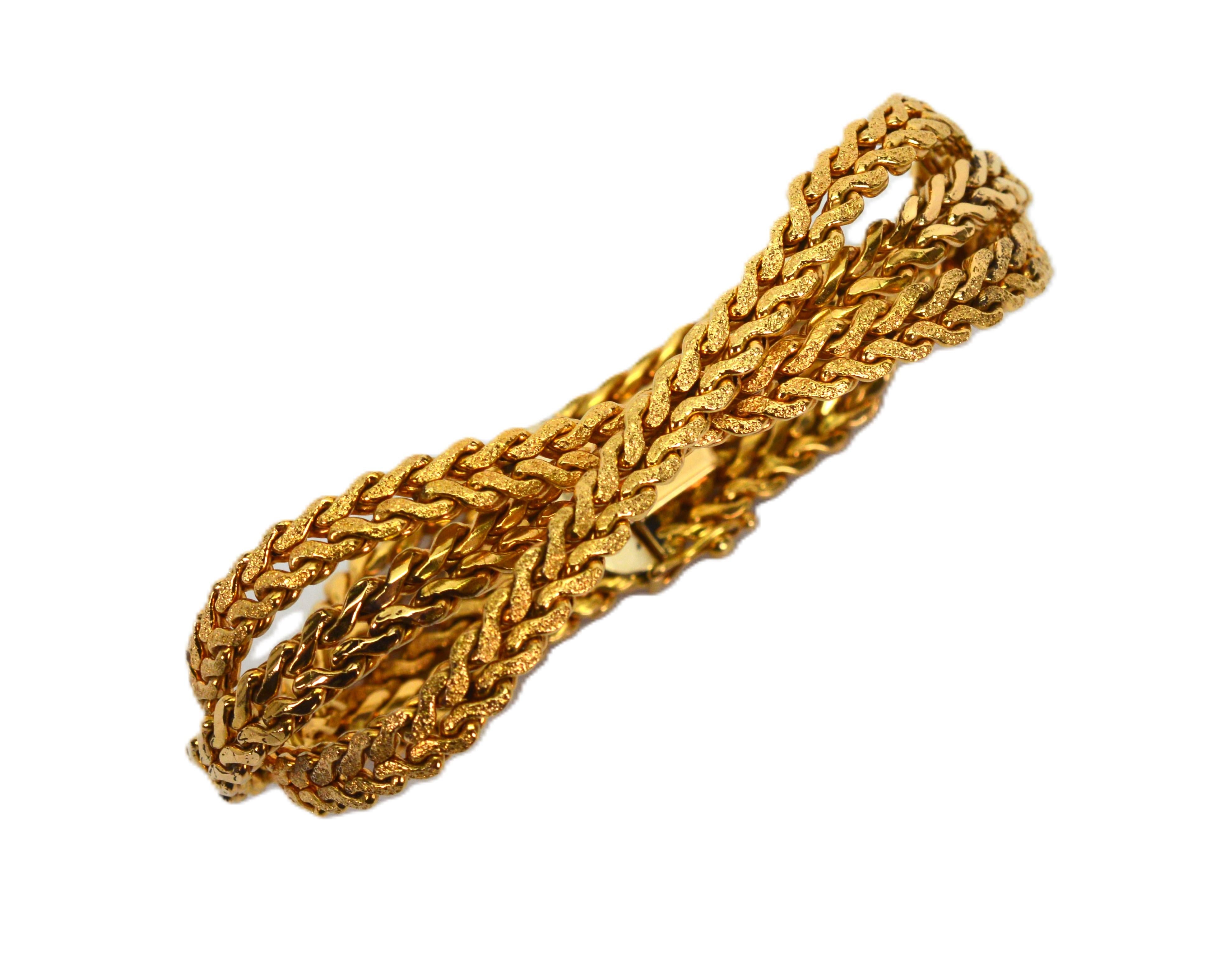 Bracelet à chaîne italien en or jaune 18 carats tressé à chevrons avec chevrons Excellent état - En vente à Mount Kisco, NY