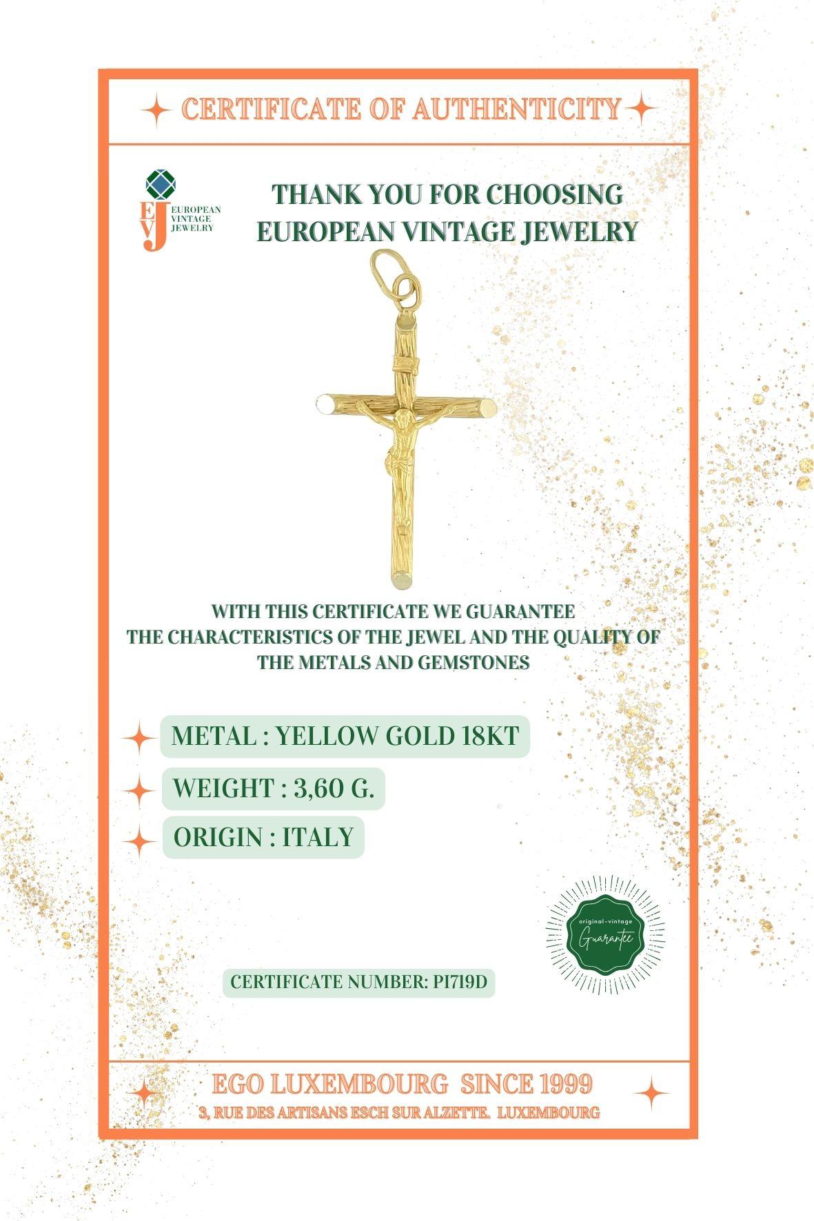Italian 18 karat Yellow Gold Classic Crucifix 2
