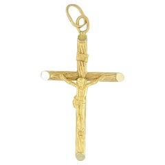 Italian 18 karat Yellow Gold Classic Crucifix