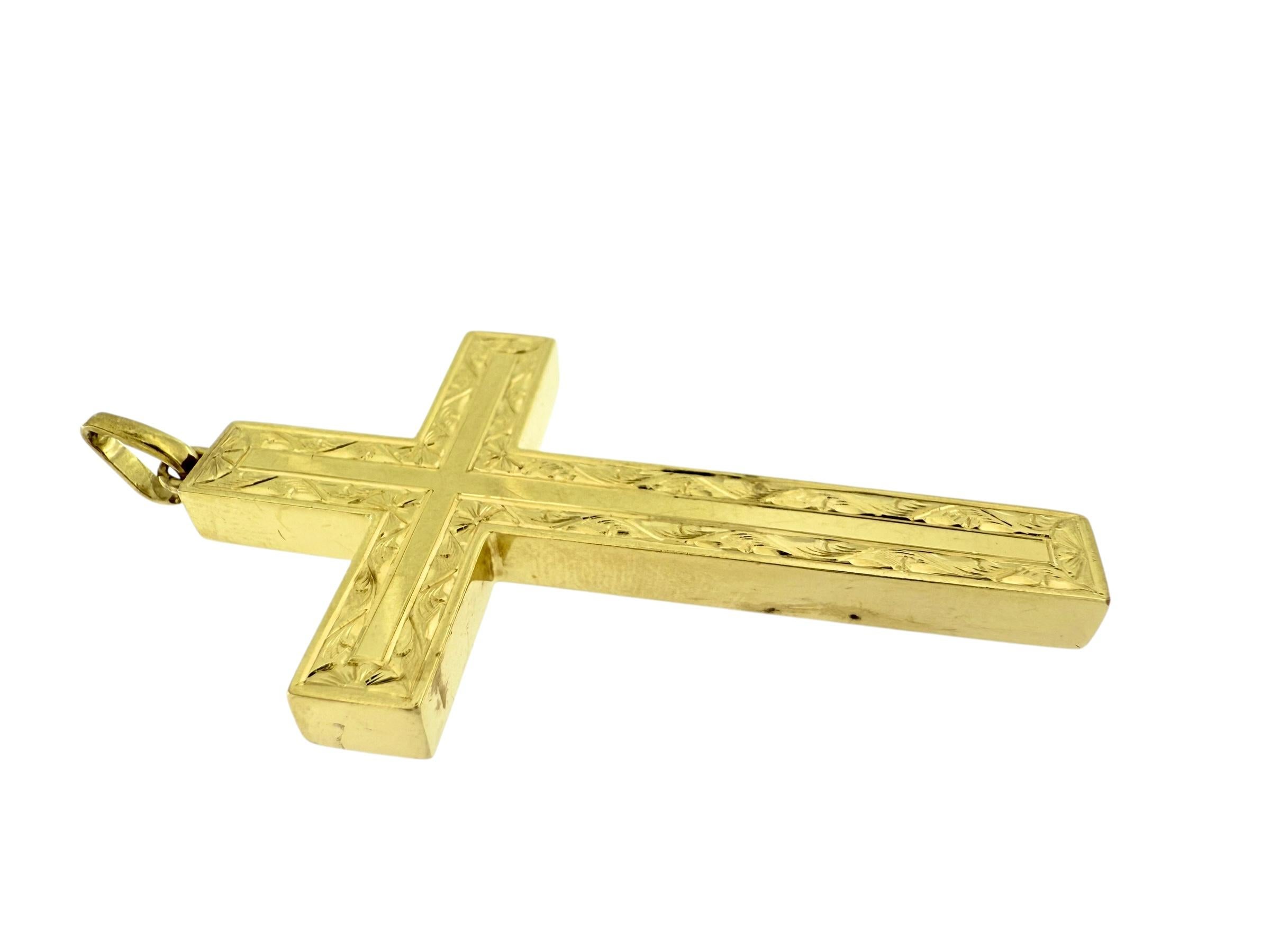 Cruz italiana de oro amarillo de 18 quilates con motivos florales en Bueno estado para la venta en Esch sur Alzette, Esch-sur-Alzette