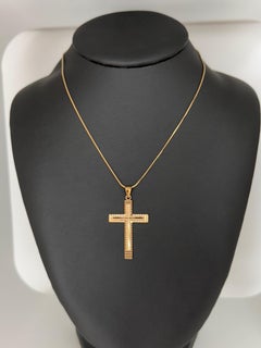 Italian 18 karat Yellow Gold Cross