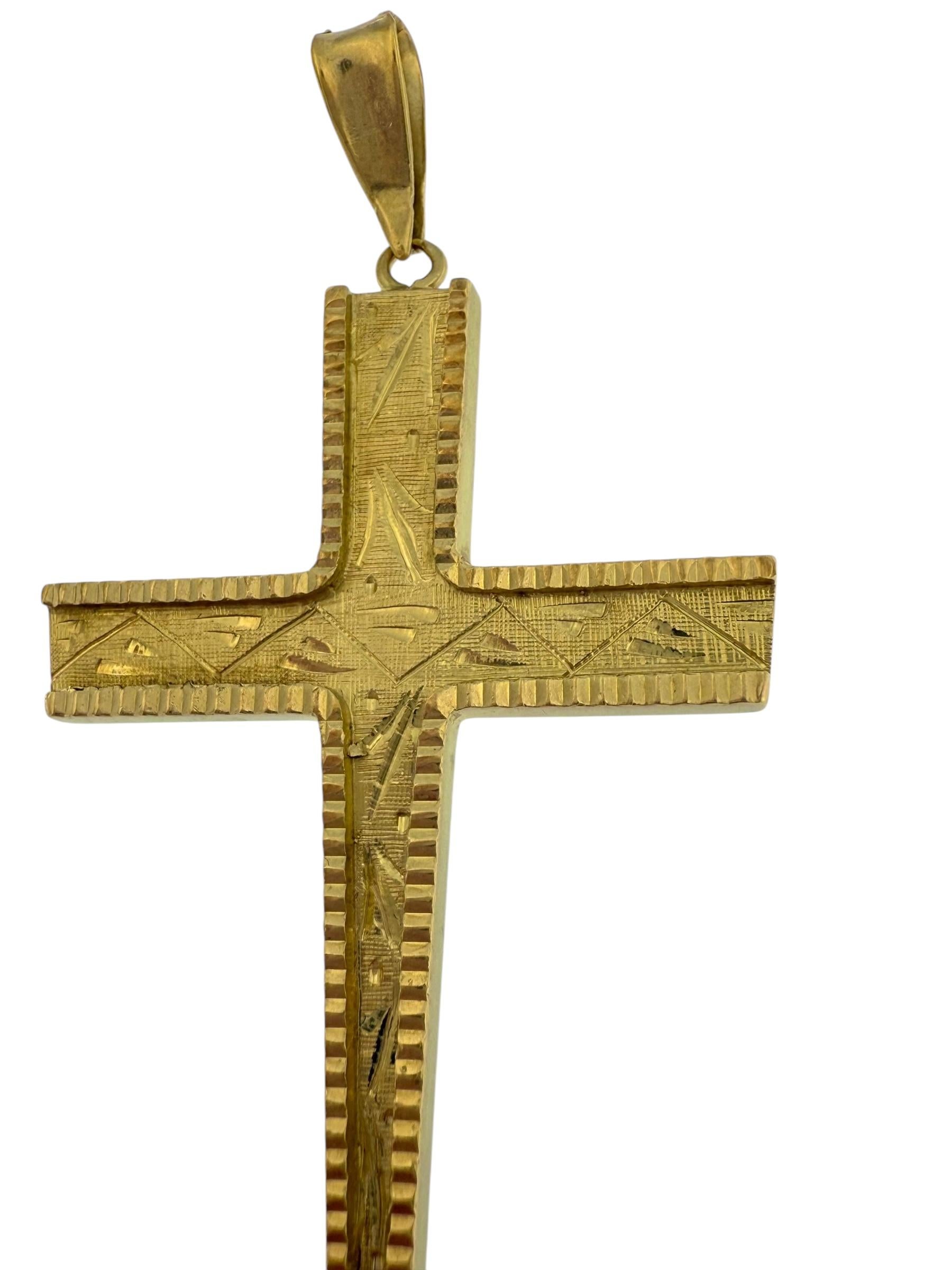 Croix italienne en or jaune 18 carats Bon état - En vente à Esch sur Alzette, Esch-sur-Alzette