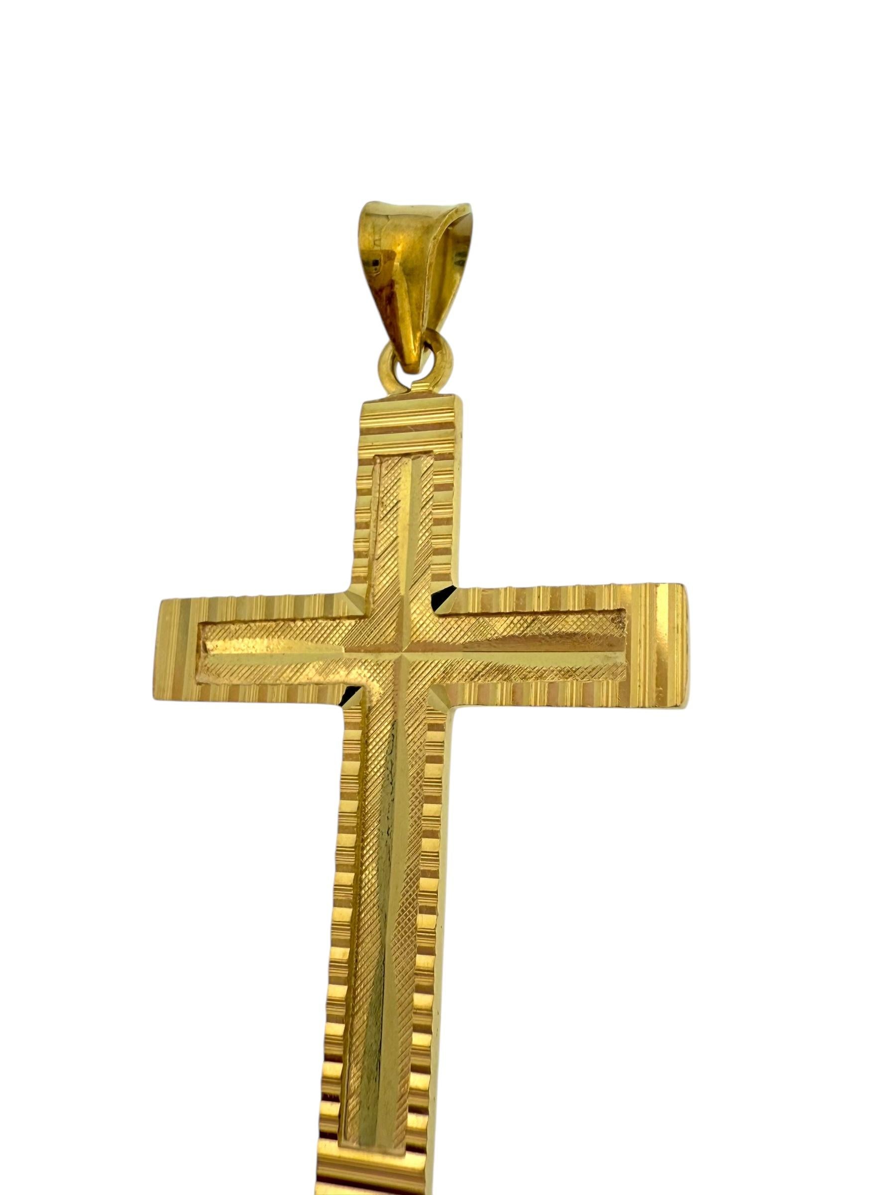Italian 18 karat Yellow Gold Cross für Damen oder Herren im Angebot
