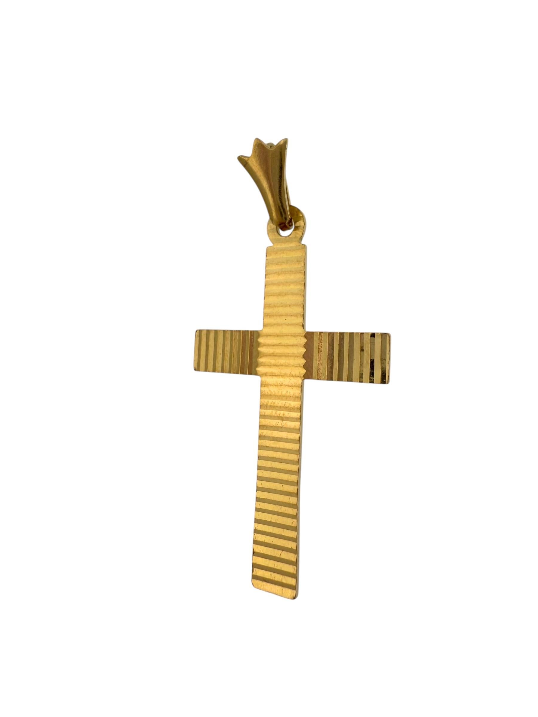 Croix italienne en or jaune 18 carats au design géométrique en vente 1