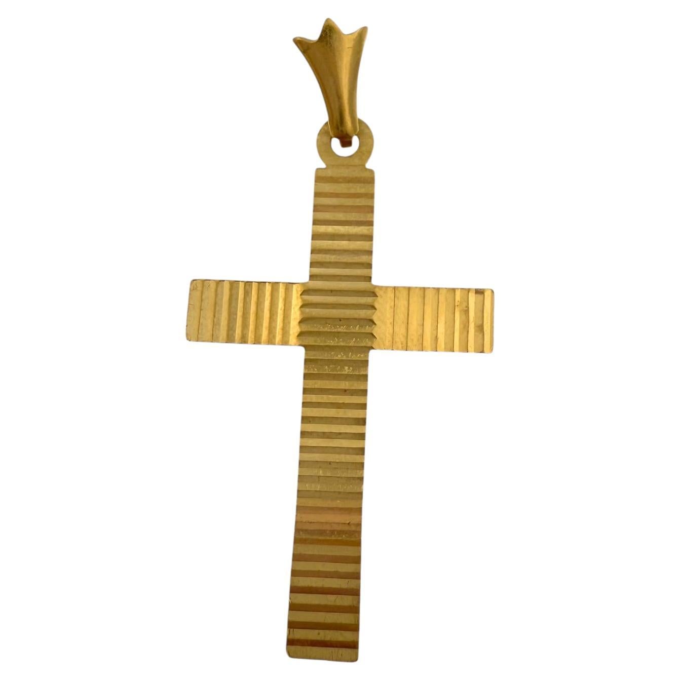 Croix italienne en or jaune 18 carats au design géométrique