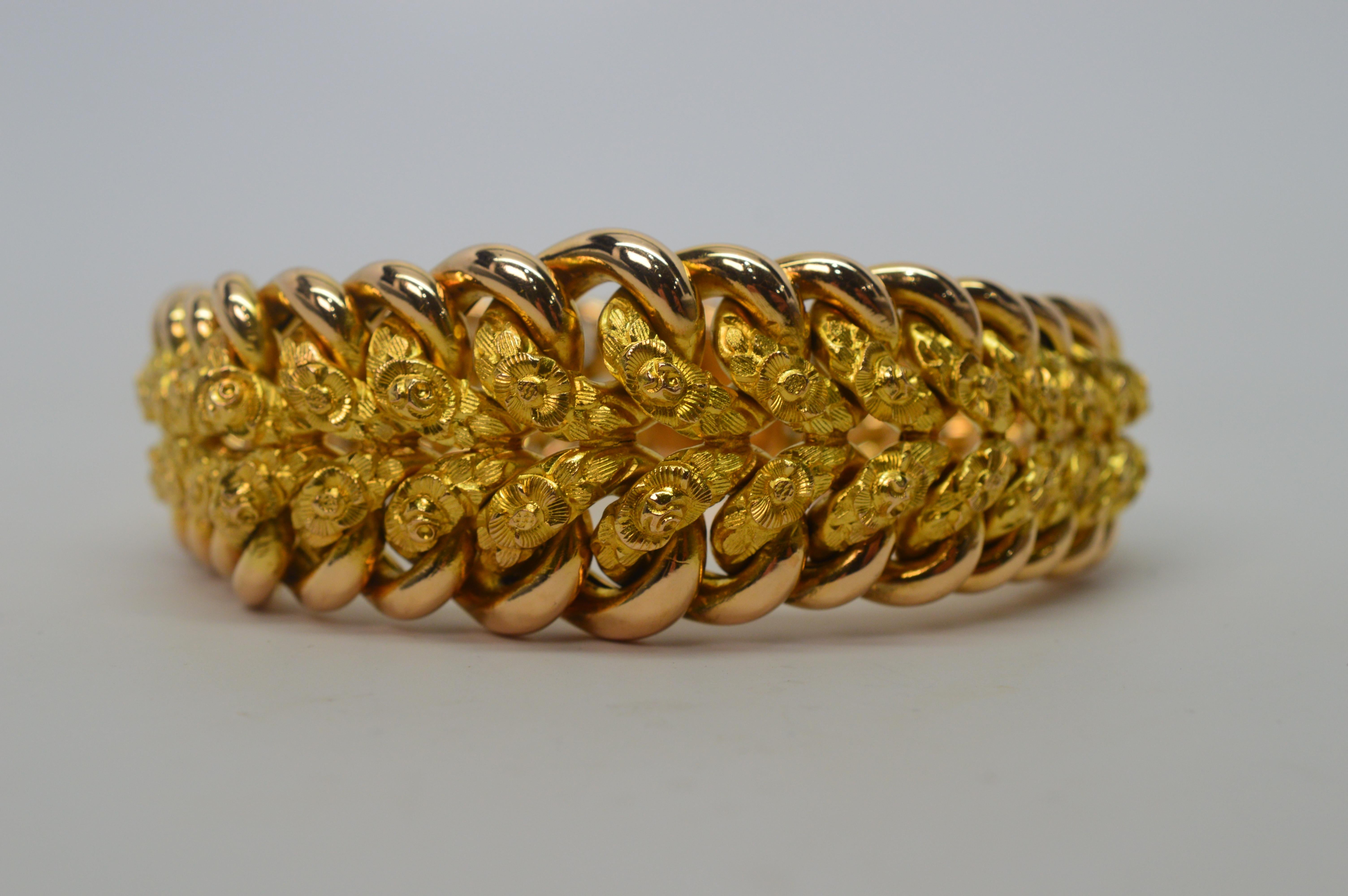 Women's Italian 18 Karat Yellow Gold Floral Braided Link Chain Bracelet For Sale