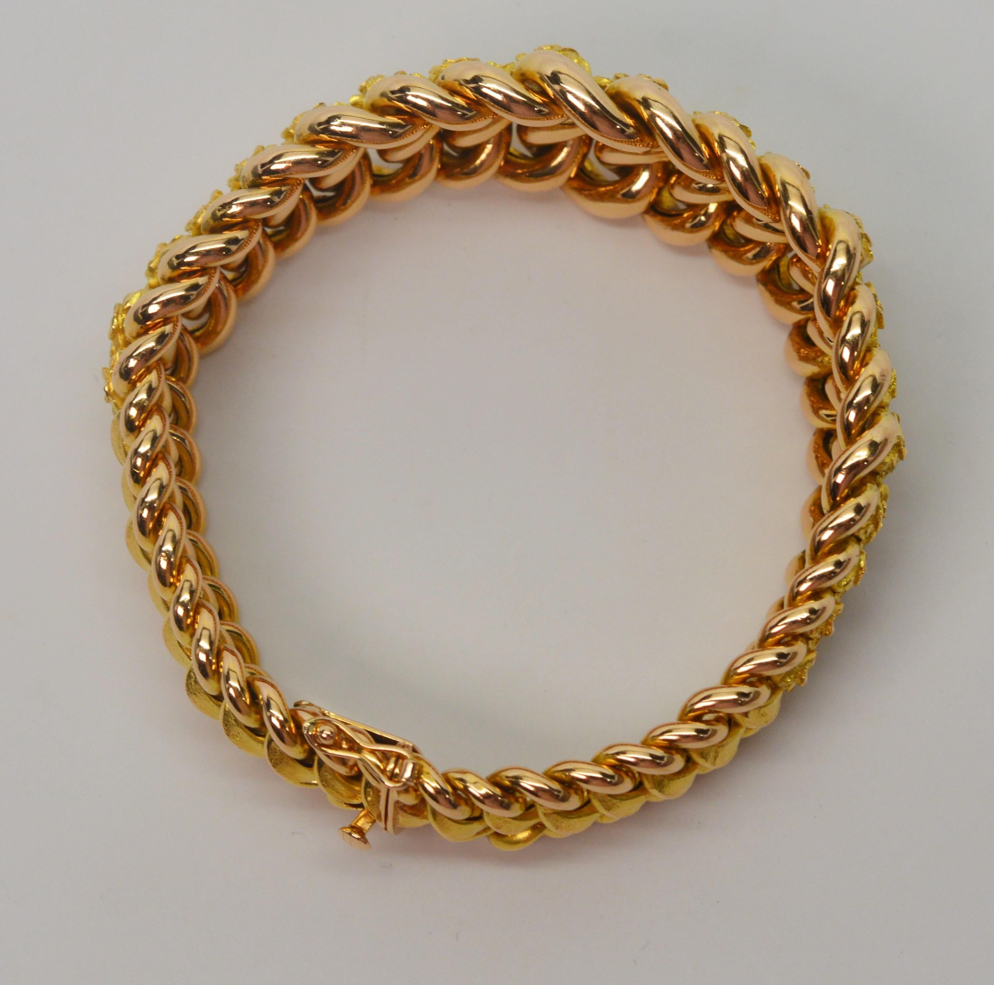 Italian 18 Karat Yellow Gold Floral Braided Link Chain Bracelet For Sale 1