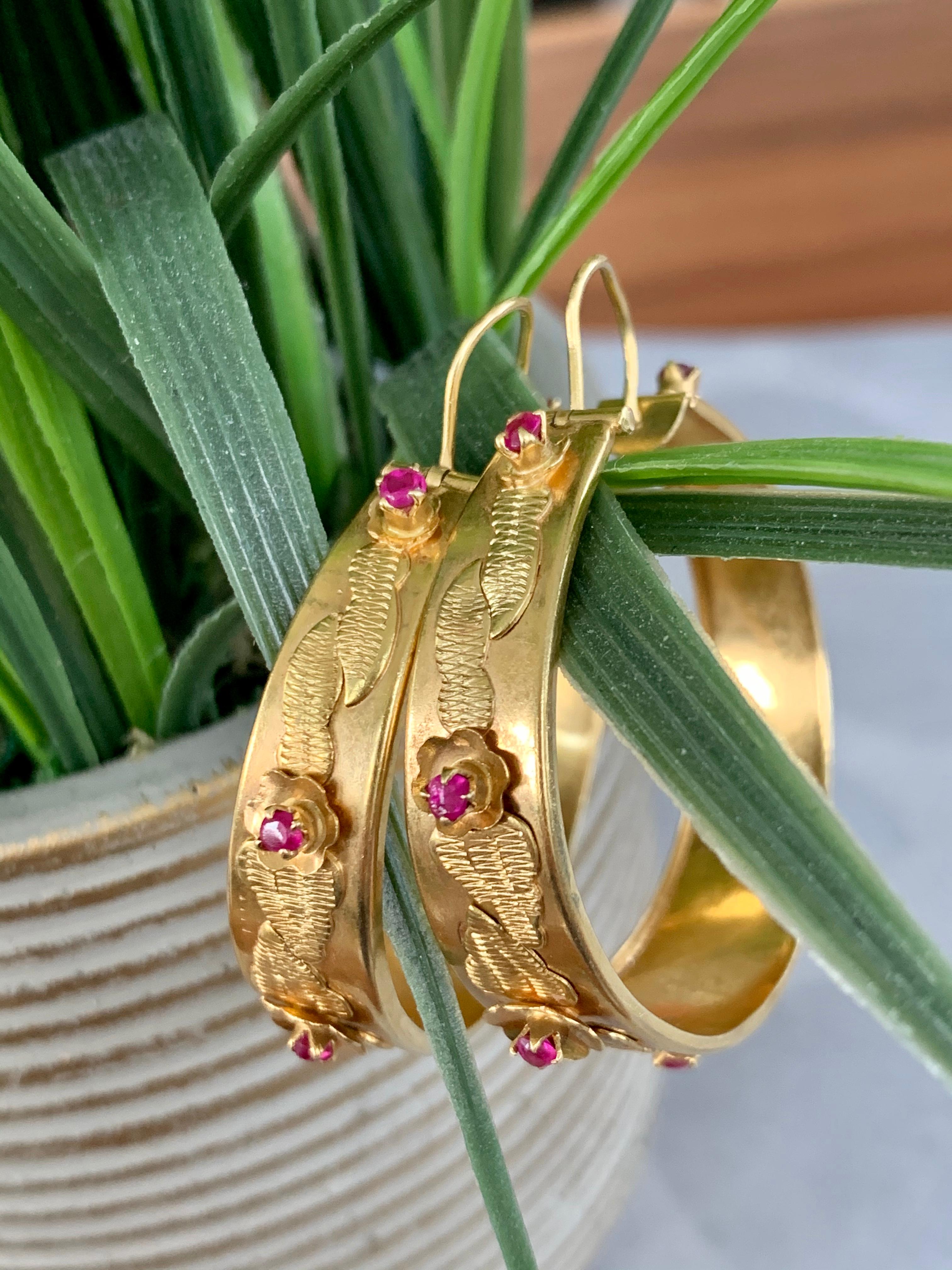 Round Cut Italian 18 Karat Yellow Gold Wide Hoop Earrings with Lab Rubies
