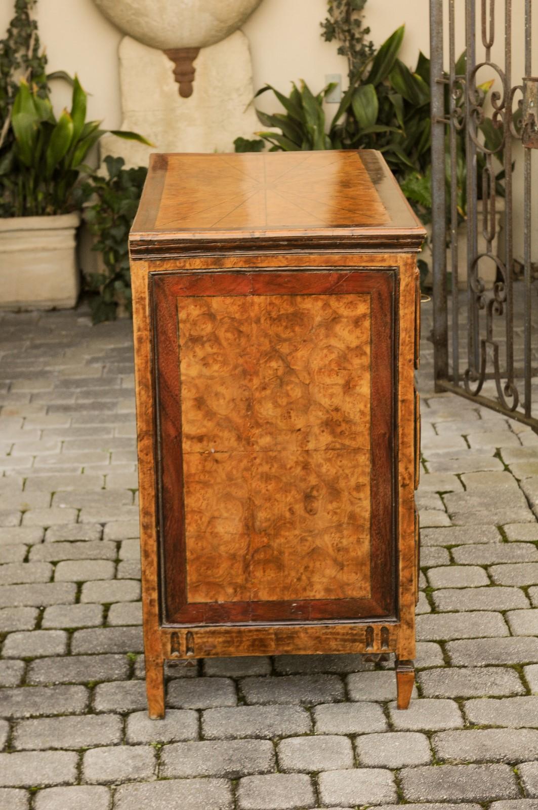 Italian 1800s Burl Wood Three-Drawer Commode with Radiating Veneer and Fluting 5