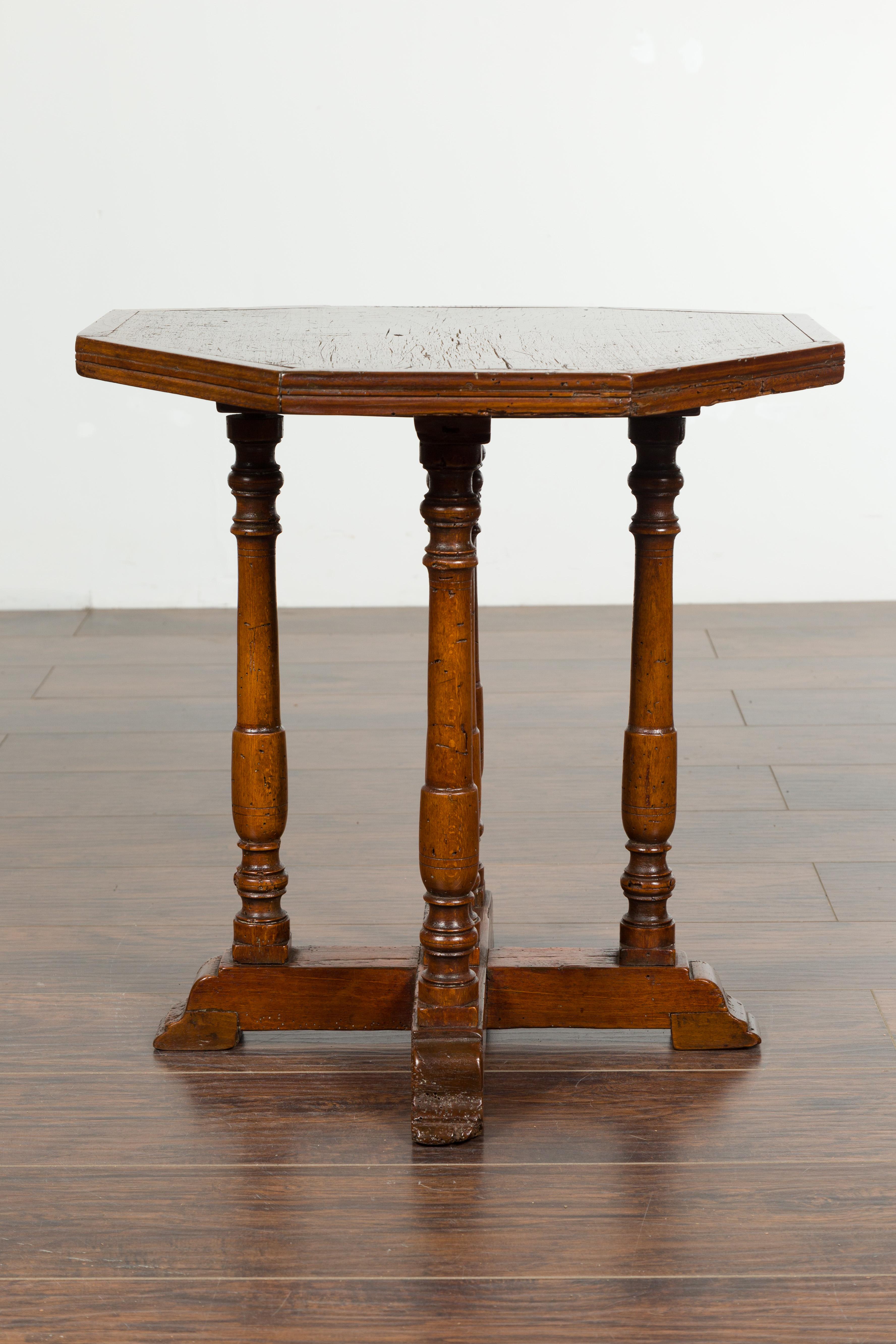 Walnut Italian 1800s Low Side table with Octagonal Top, Turned Legs and X-Form Plinth