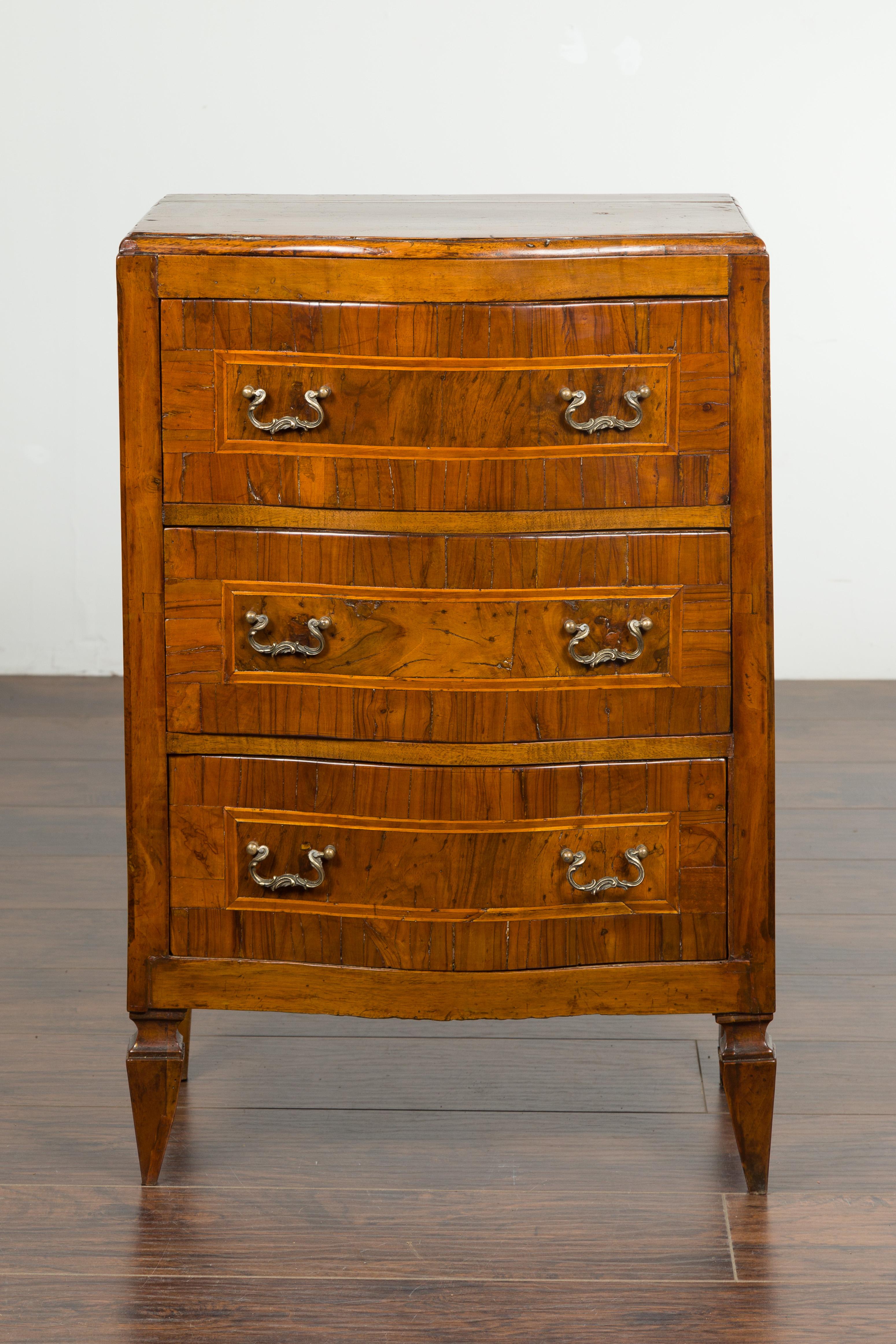 Veneer Italian 1800s Petite Walnut Three-Drawer Bow Front Chest with Banding For Sale