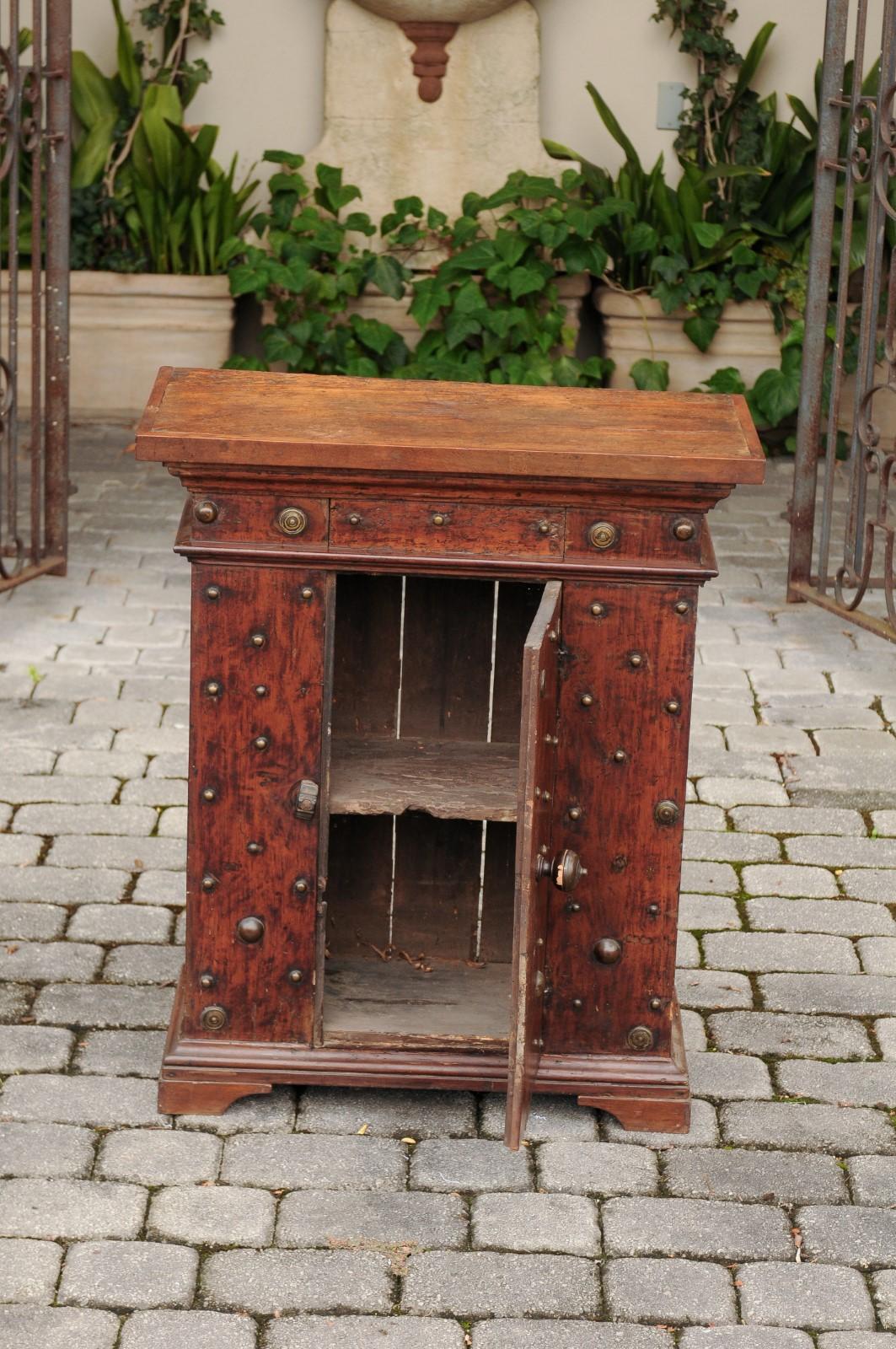 Italian 1800s Walnut Cabinet with Metal Studs, Single Door and Bracket Feet In Good Condition In Atlanta, GA