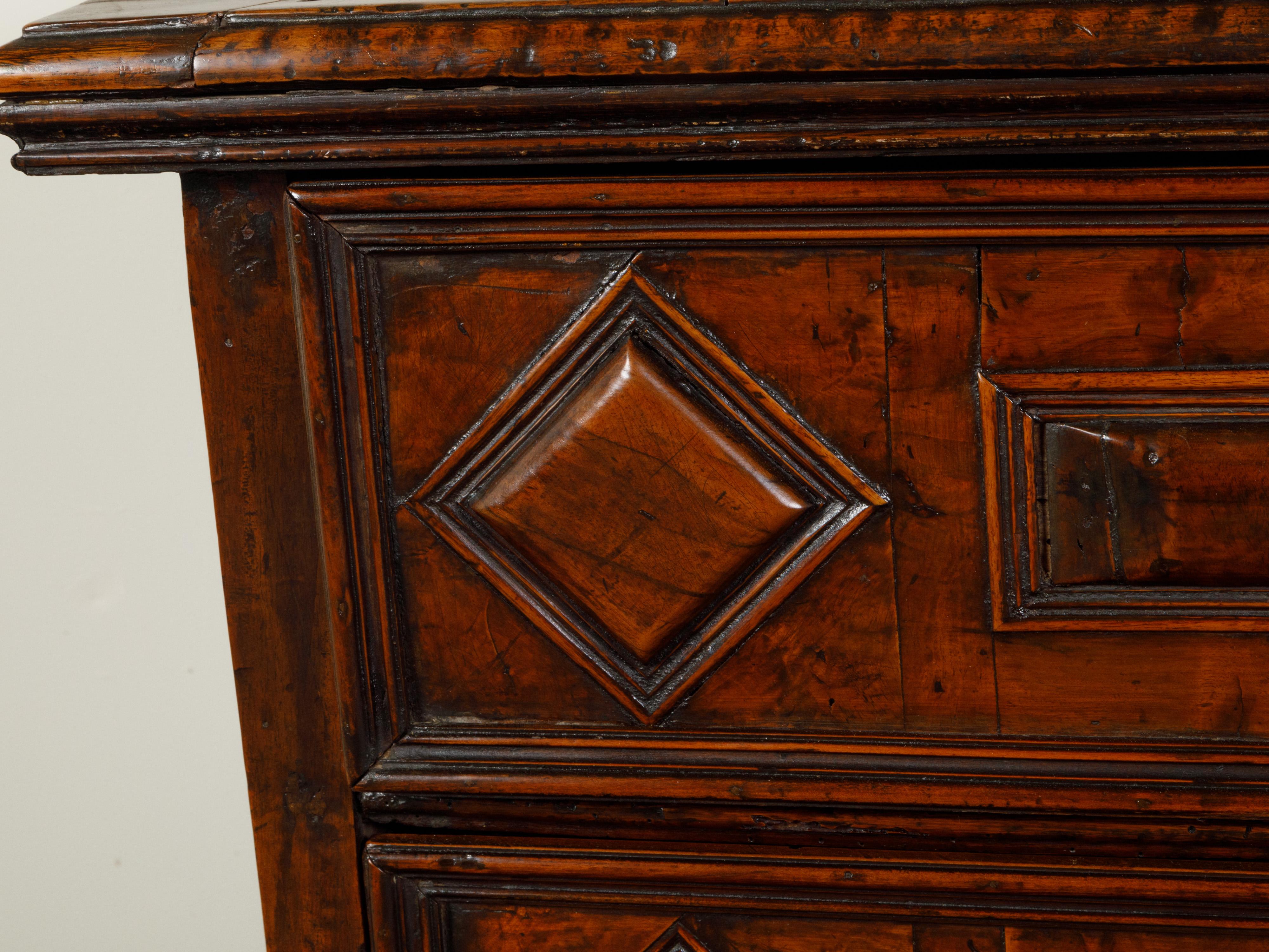 Italian 1800s Walnut Commode with Three Drawers and Raised Diamond Motifs For Sale 5