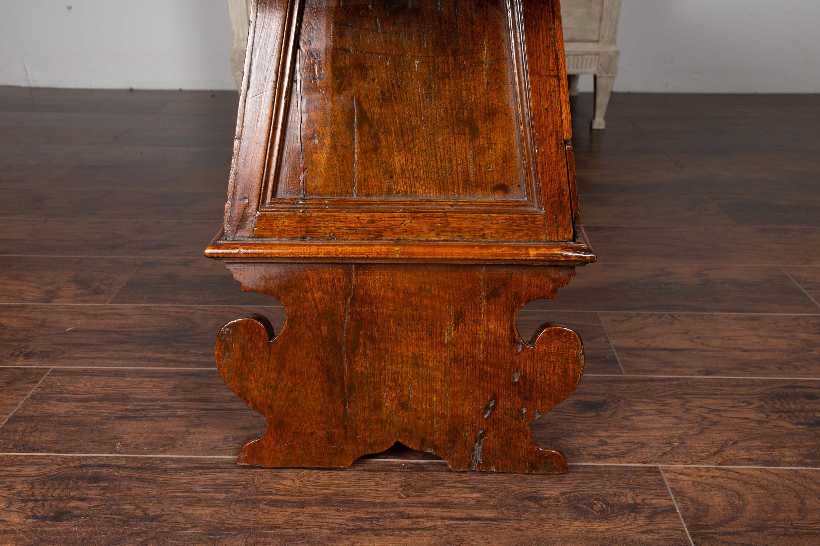 Italian 1800s Walnut Console Cabinet with Scoop Motifs, Doors and Single Drawer 4