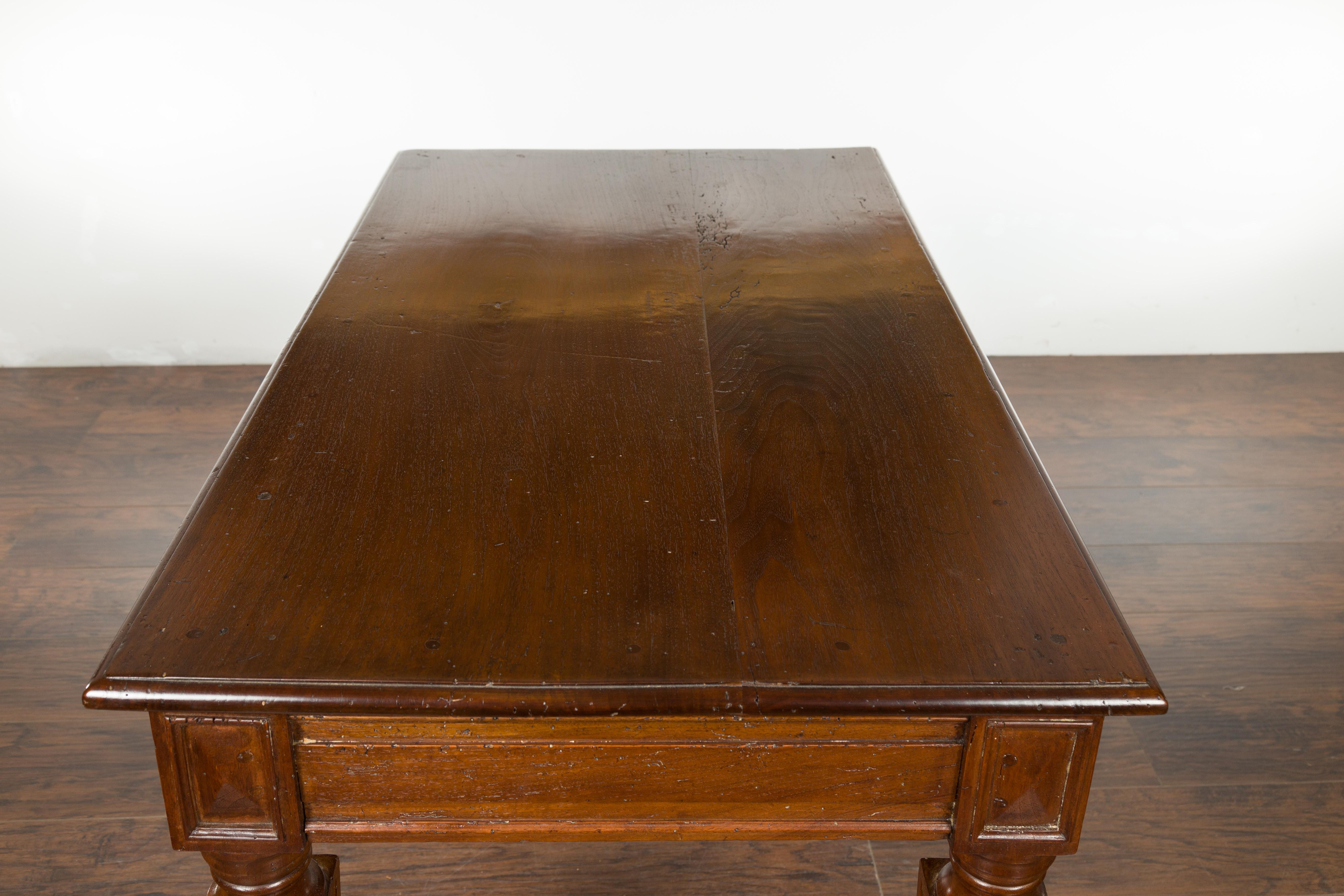 Italian 1800s Walnut Side Table with Carved Fluted Legs and Single Drawer For Sale 8
