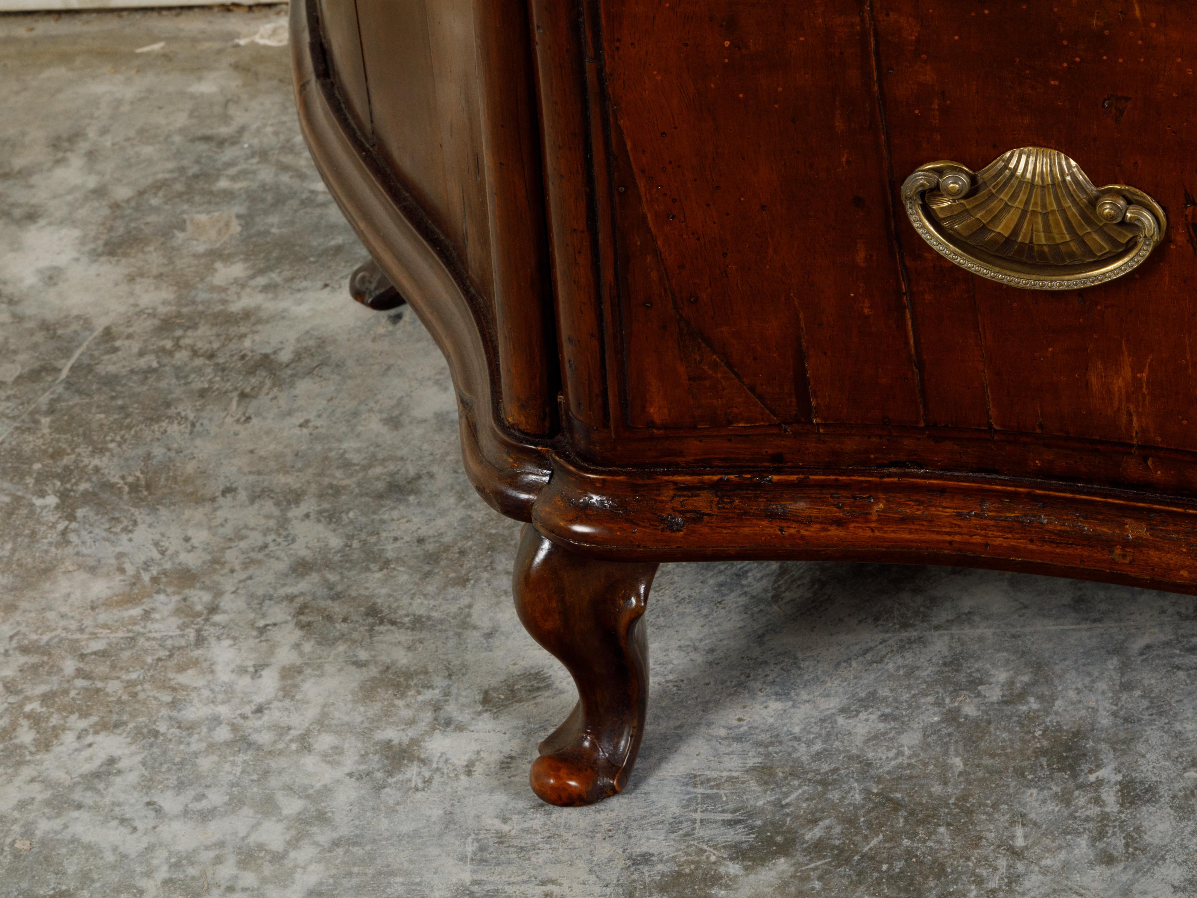 Italian 1800s Walnut Three-Drawer Serpentine Front Commode with Bronze Hardware For Sale 6