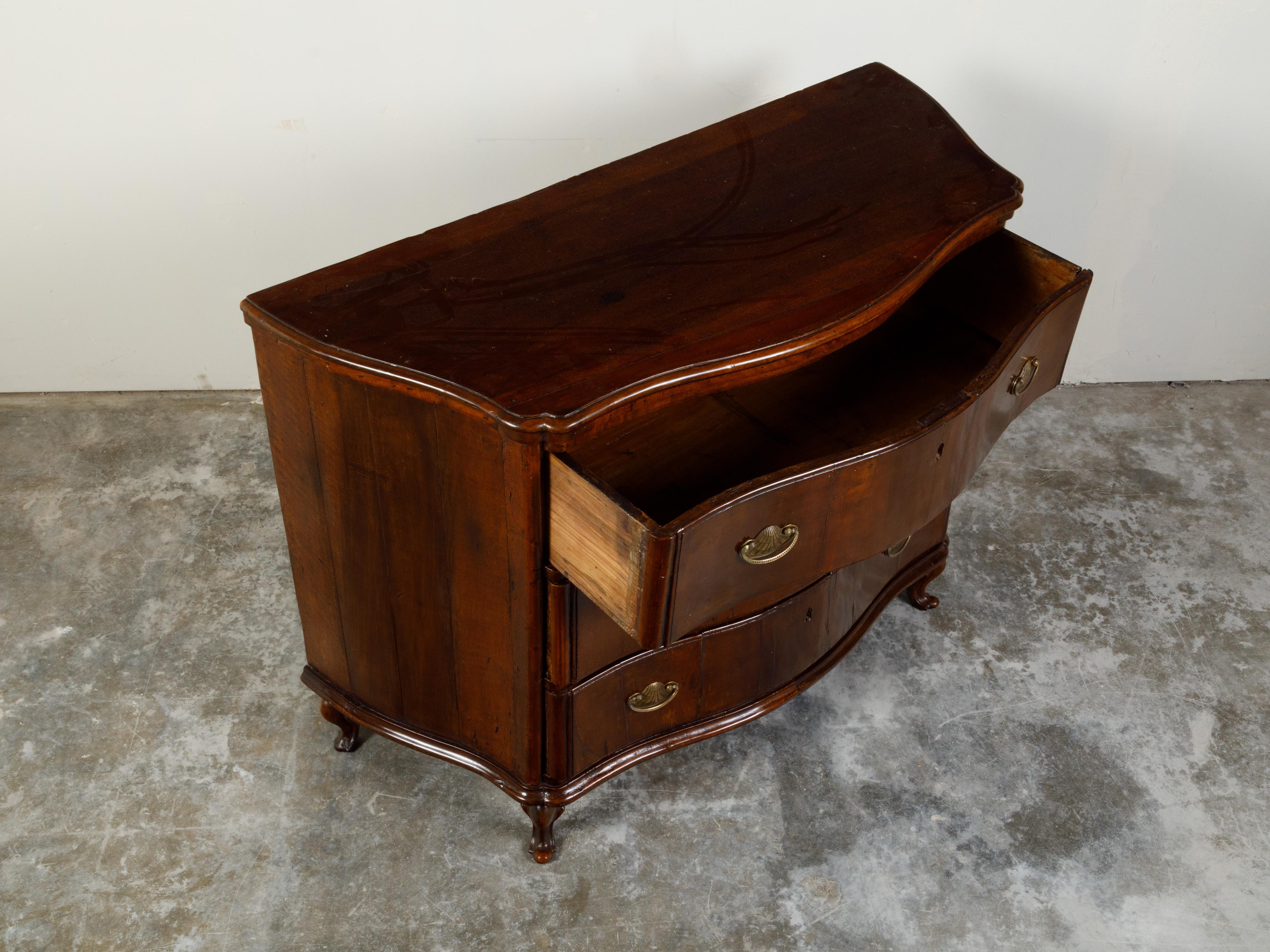 Italian 1800s Walnut Three-Drawer Serpentine Front Commode with Bronze Hardware For Sale 1
