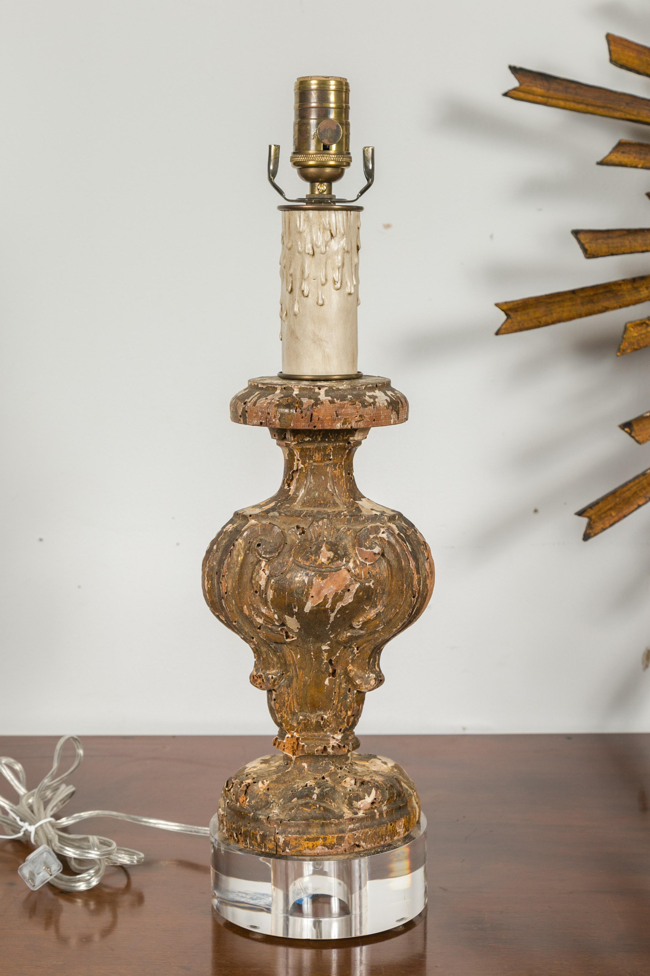 Italian 1820s Baroque Style Carved Fragments Made into Table Lamps on Lucite For Sale 8