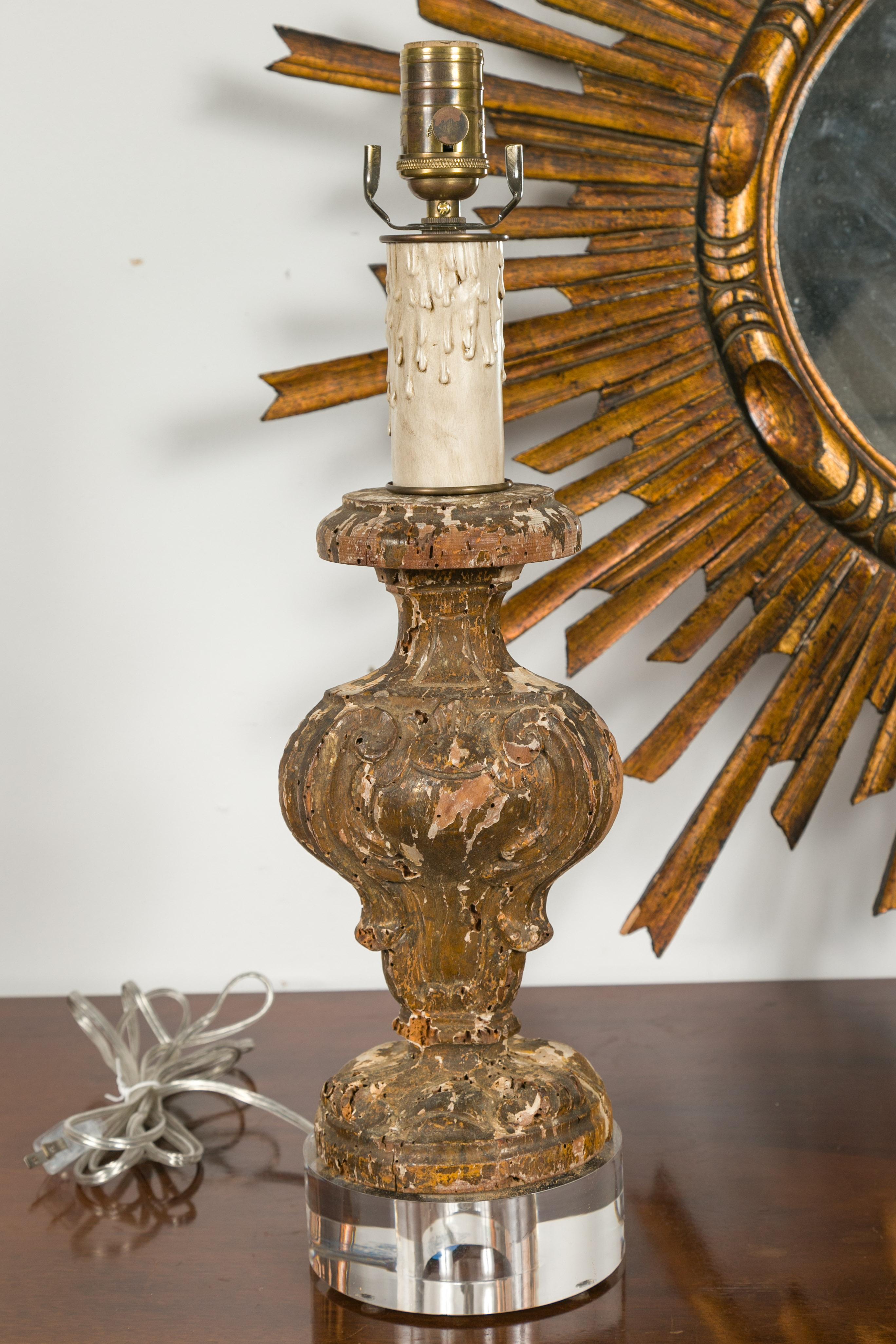 Italian 1820s Baroque Style Carved Fragments Made into Table Lamps on Lucite For Sale 5