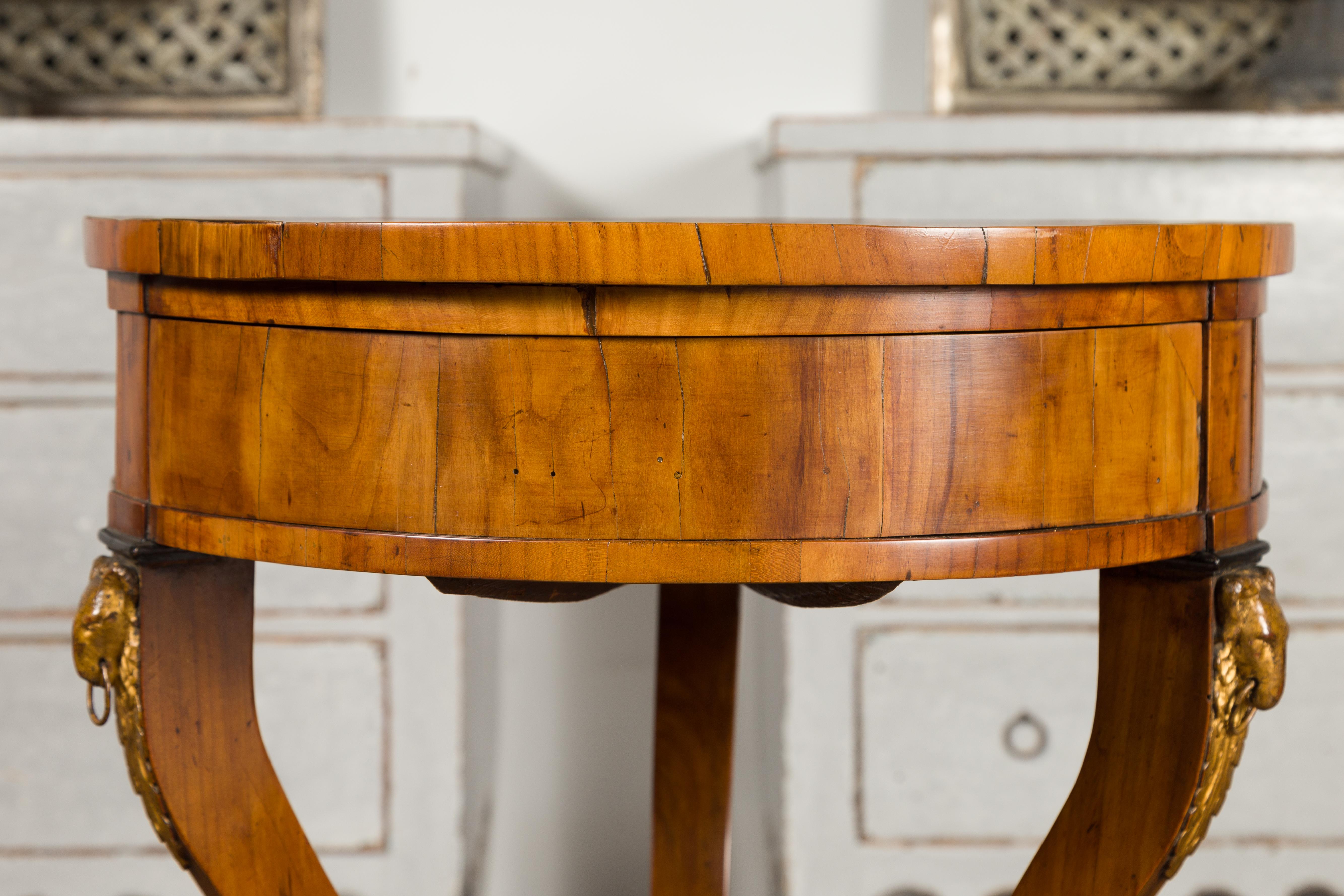 Italian 1820s Empire Walnut Guéridon Table with Three Drawers and Rams' Heads For Sale 3