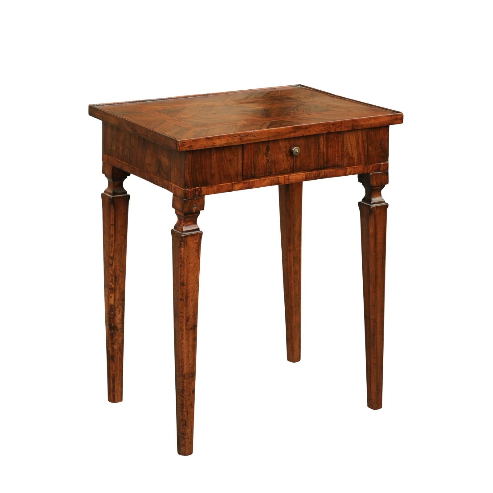 Italian 1820s Neoclassical Walnut Veneered Side Table with Tapered Legs