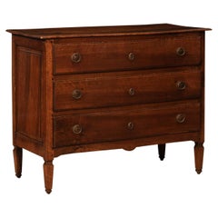 Italian 1820s Serpentine Front Walnut Commode with Three Drawers