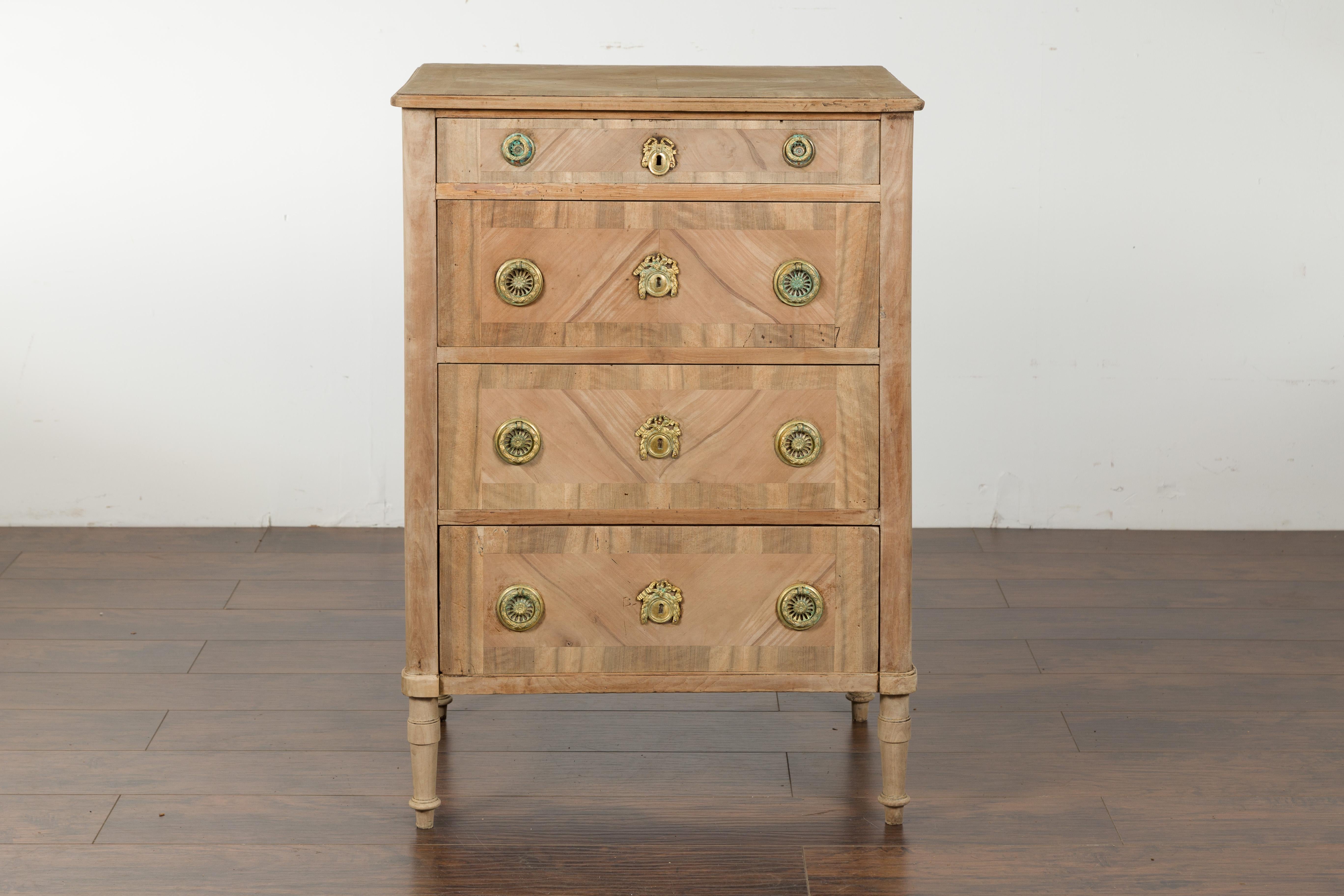 19th Century Italian 1820s Tall Bleached Walnut Four-Drawer Commode with Butterfly Veneer