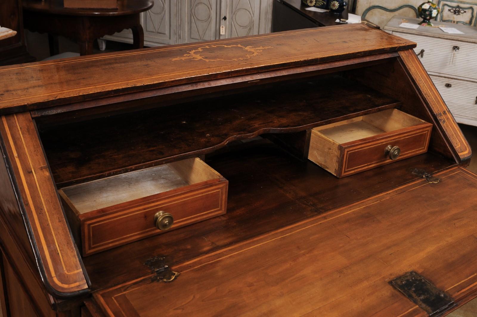 Italian 1820s Walnut and Maple Slant Front Desk with Floral Marquetry 3