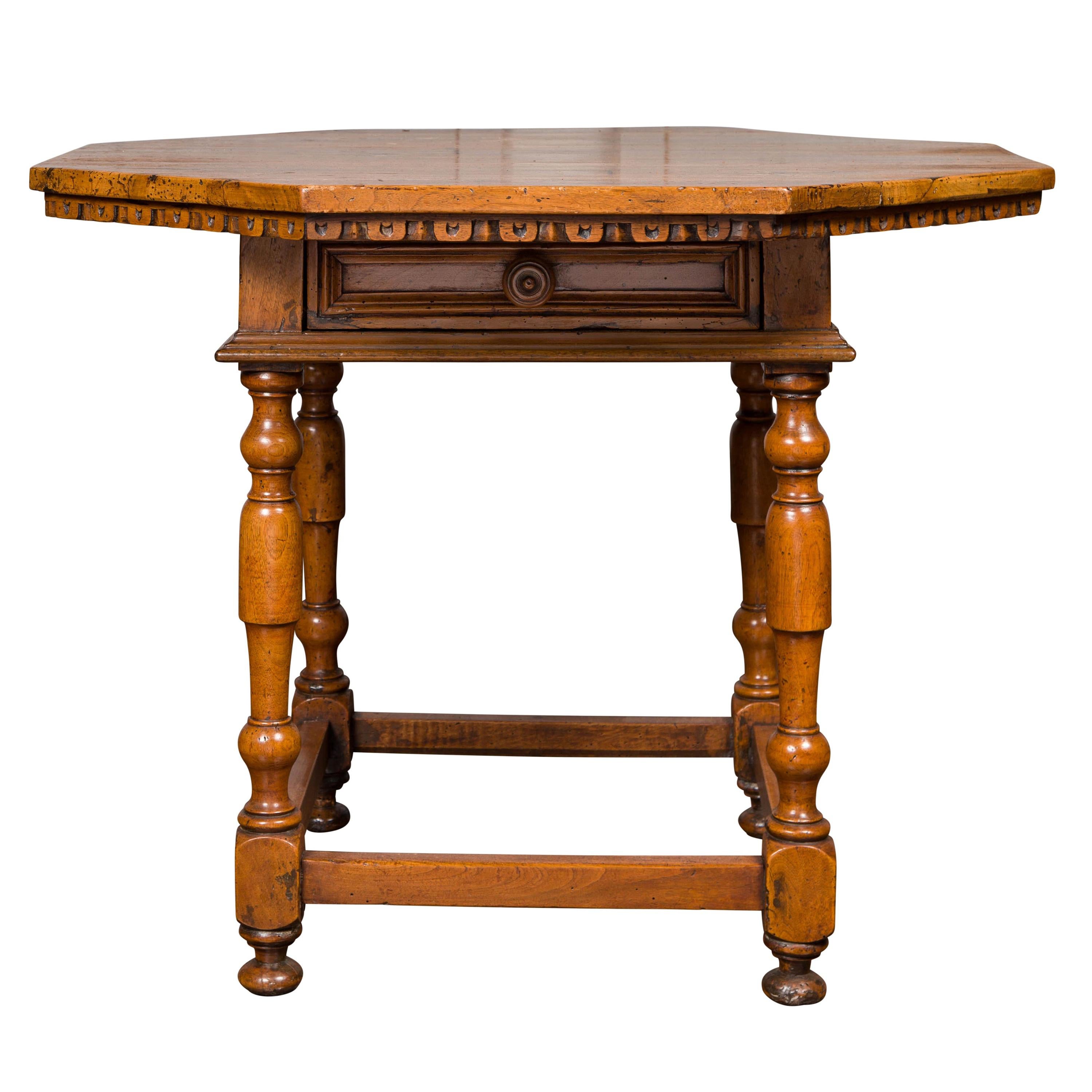 Italian 1820s Walnut Center Table with Octagonal Top and Single Drawer