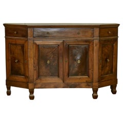 Italian 1820s Walnut Credenza with Canted Sides, Three Drawers and Four Doors