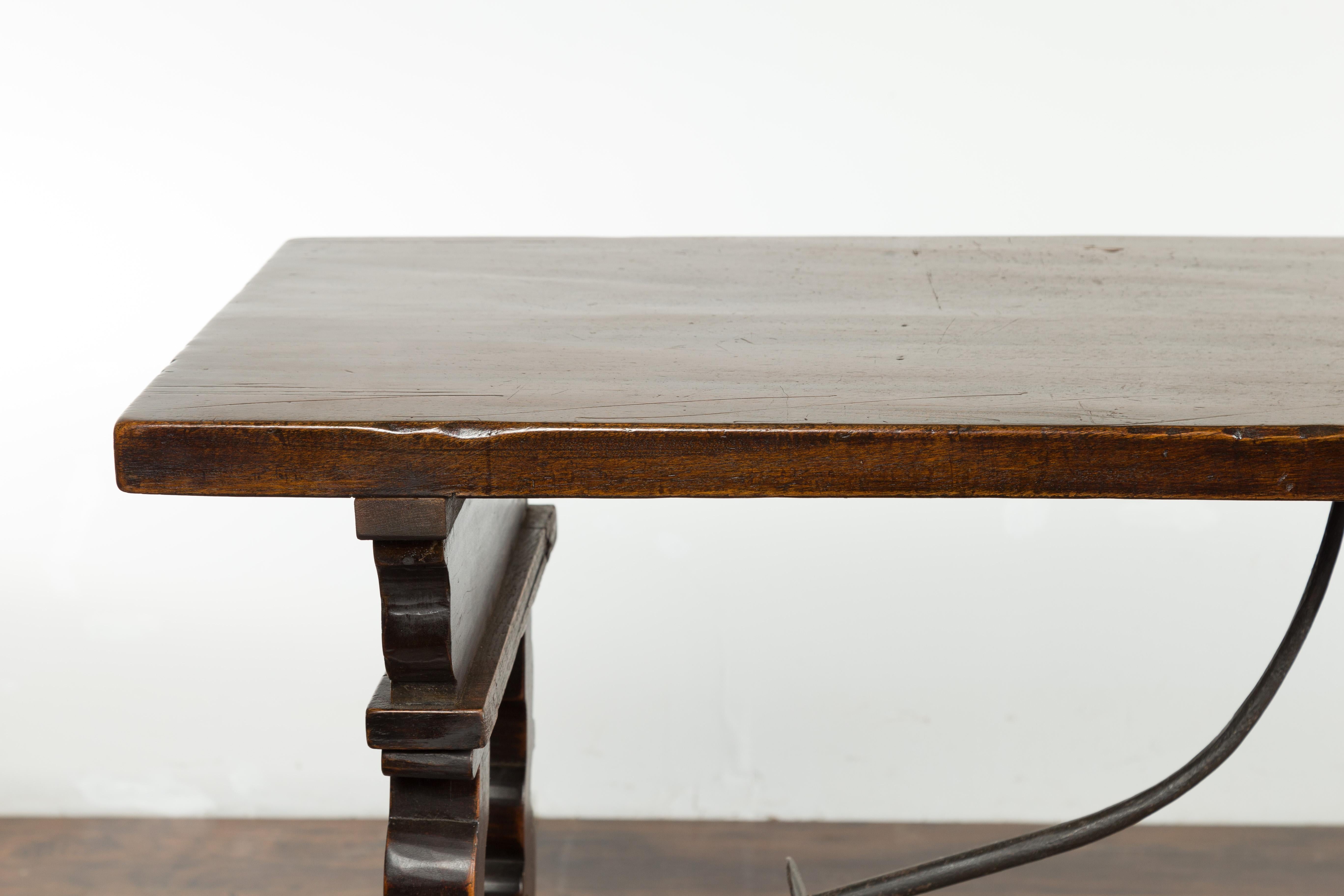 19th Century Italian 1820s Walnut Fratino Table with Iron Stretcher and Extension Leaves