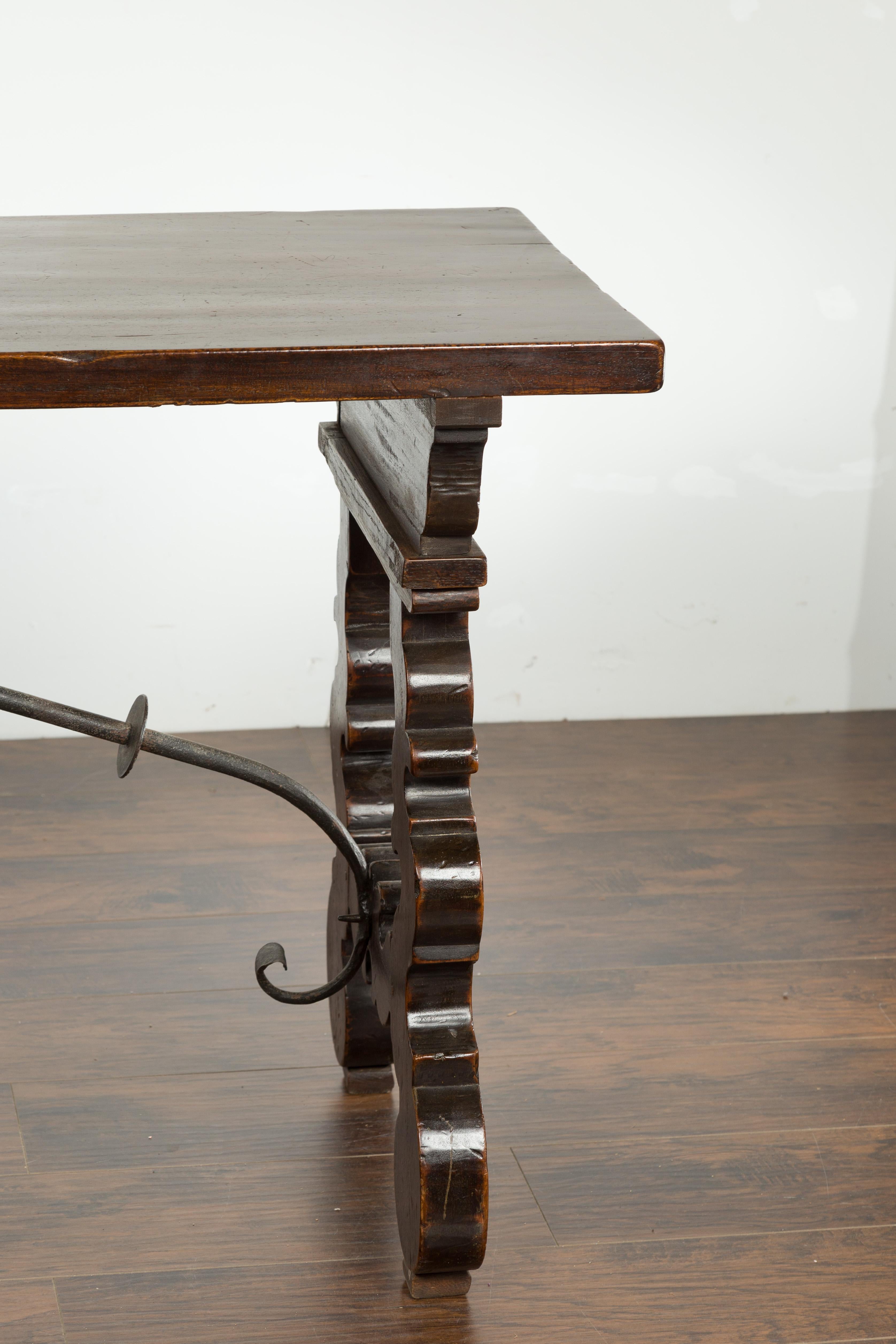 Italian 1820s Walnut Fratino Table with Iron Stretcher and Extension Leaves 2
