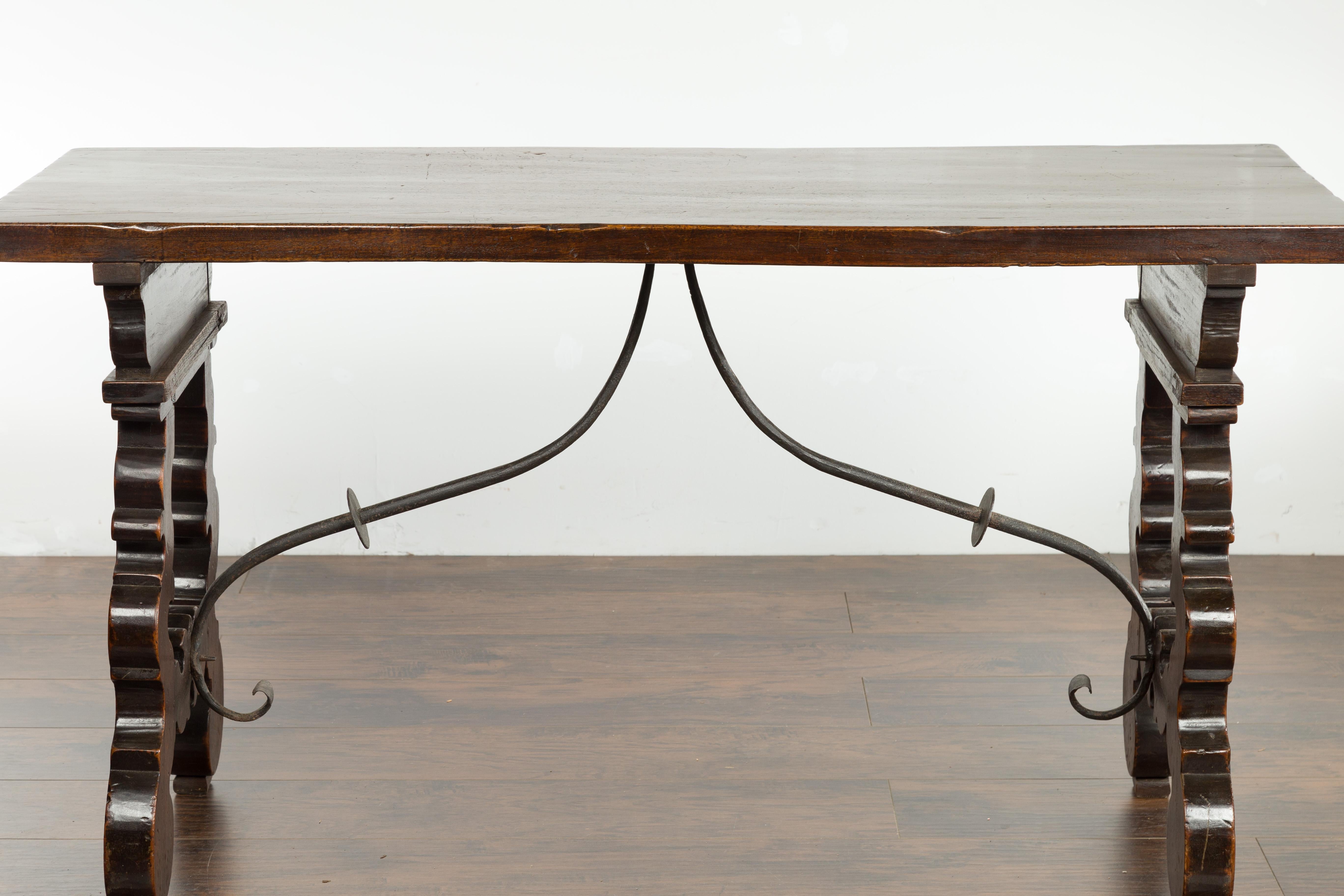 Italian 1820s Walnut Fratino Table with Iron Stretcher and Extension Leaves 3