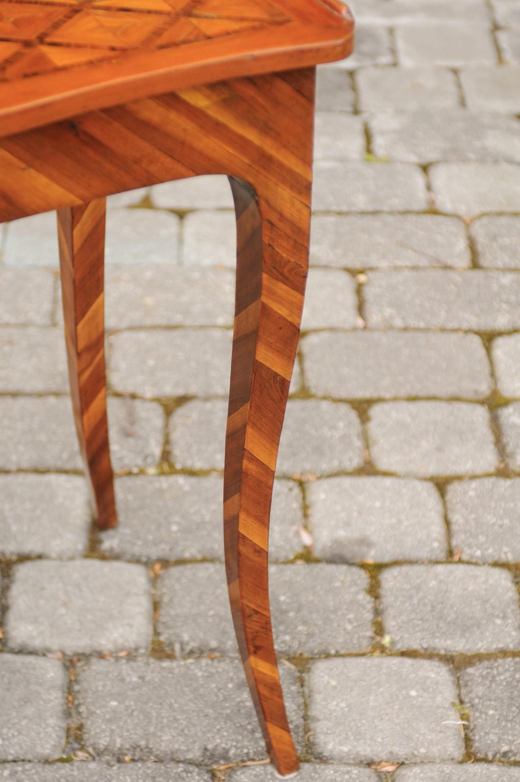 19th Century Italian 1820s Walnut Side Table with Marquetry Top, Inlaid Legs and Side Drawer For Sale