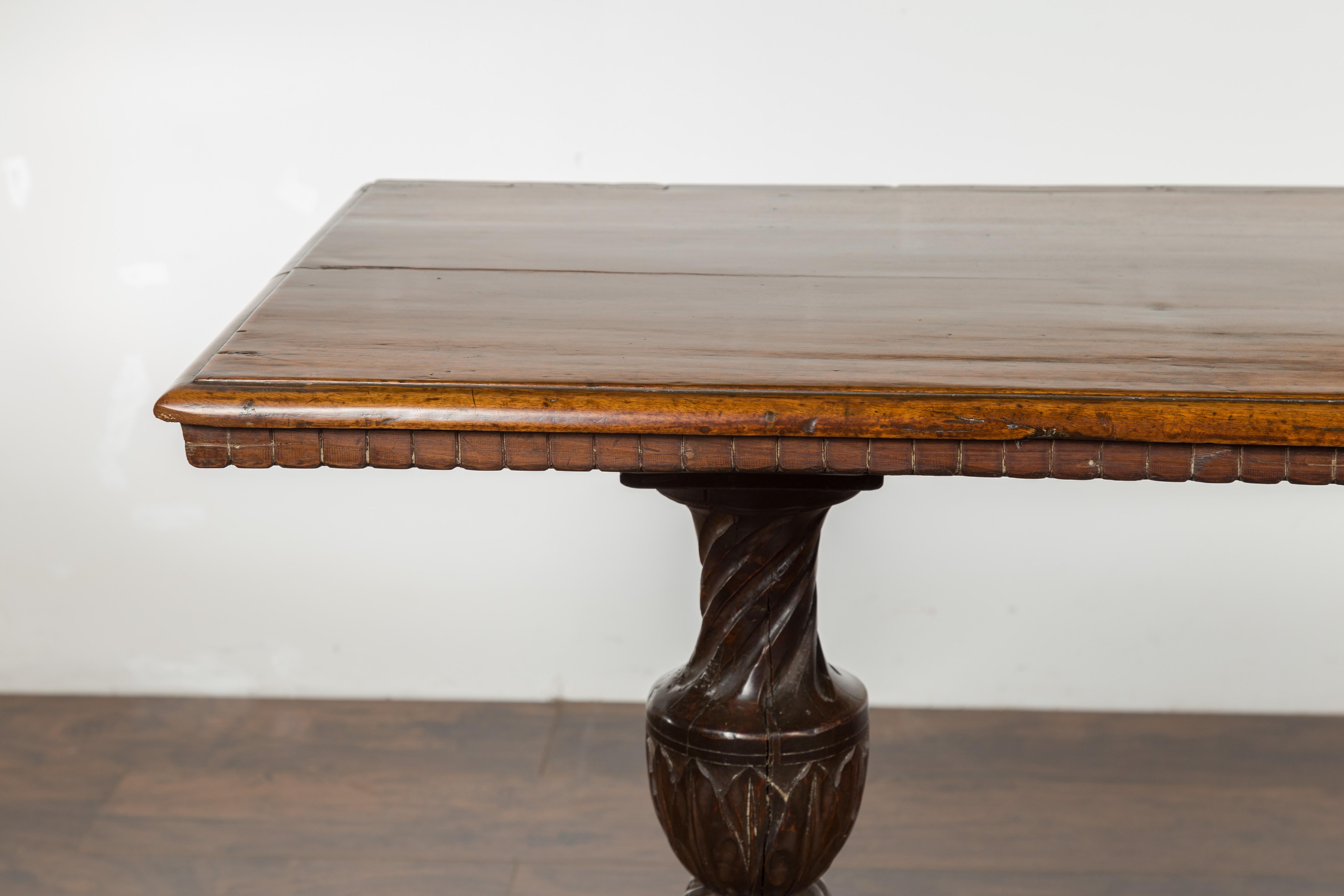 19th Century Italian 1820s Walnut Table with Carved Legs, Twisted Motifs and Waterleaves For Sale