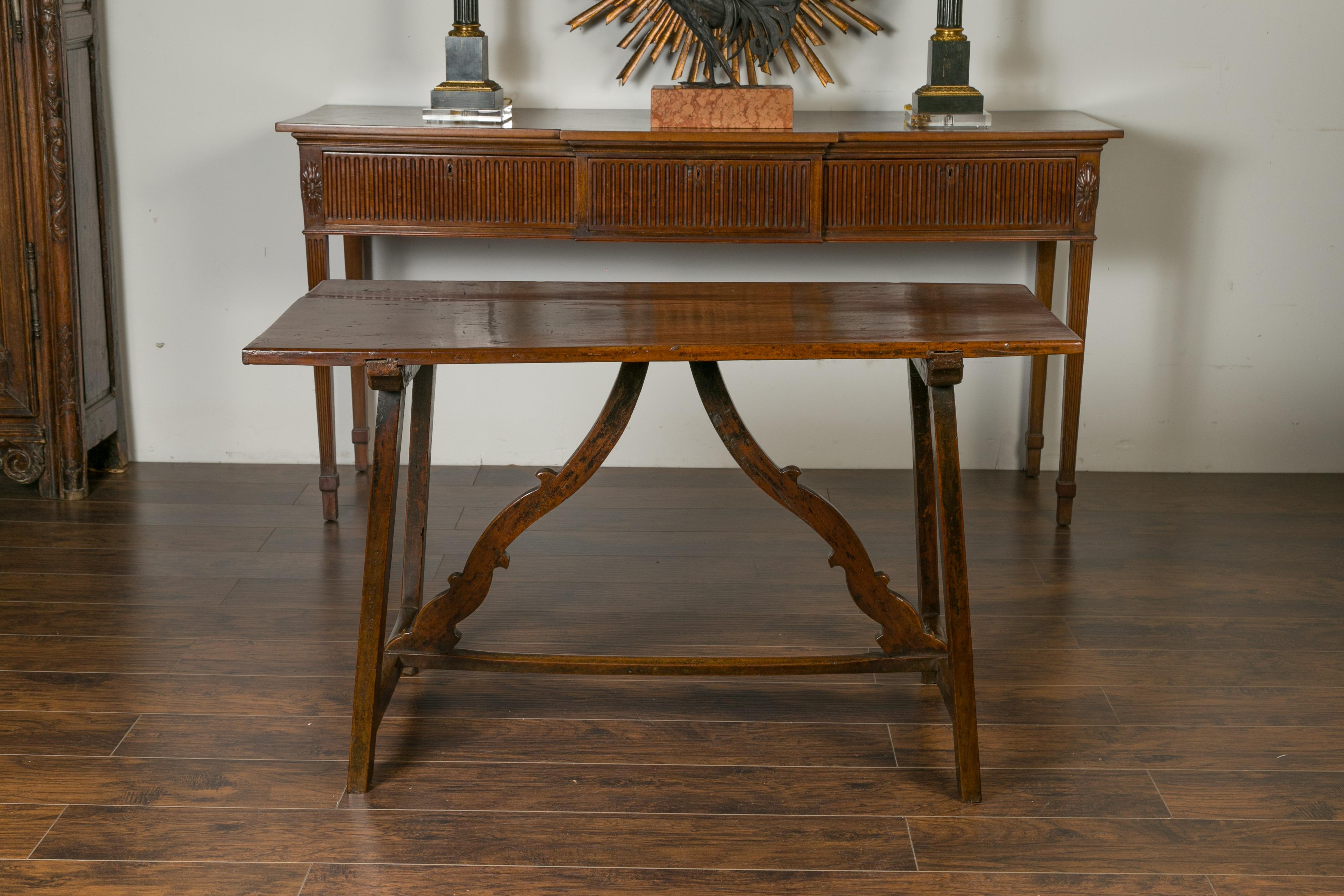 Italian 1820s Walnut Trestle Base Console Table with Carved Scrolling Stretchers For Sale 5
