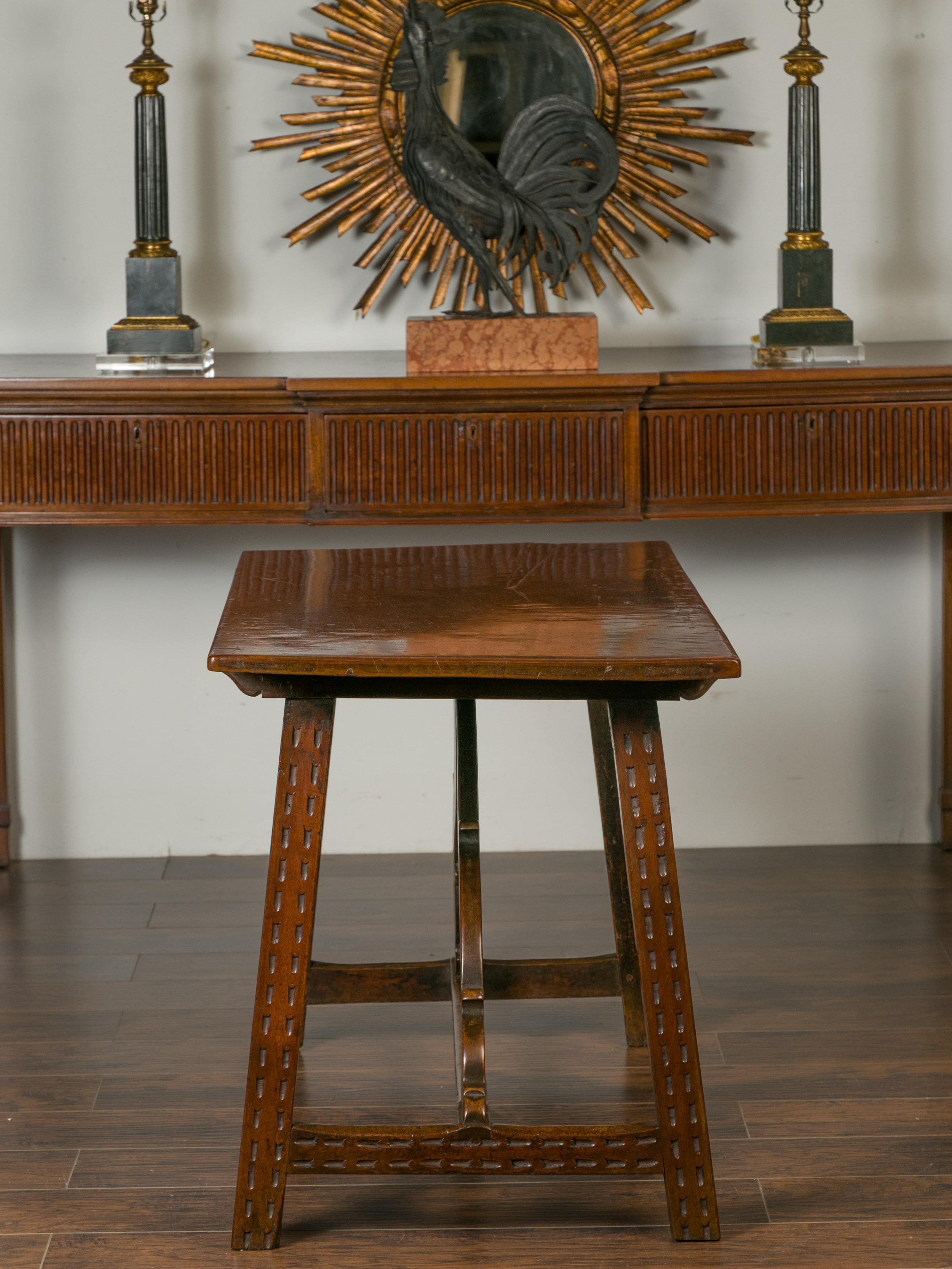 Italian 1820s Walnut Trestle Base Console Table with Carved Scrolling Stretchers For Sale 1