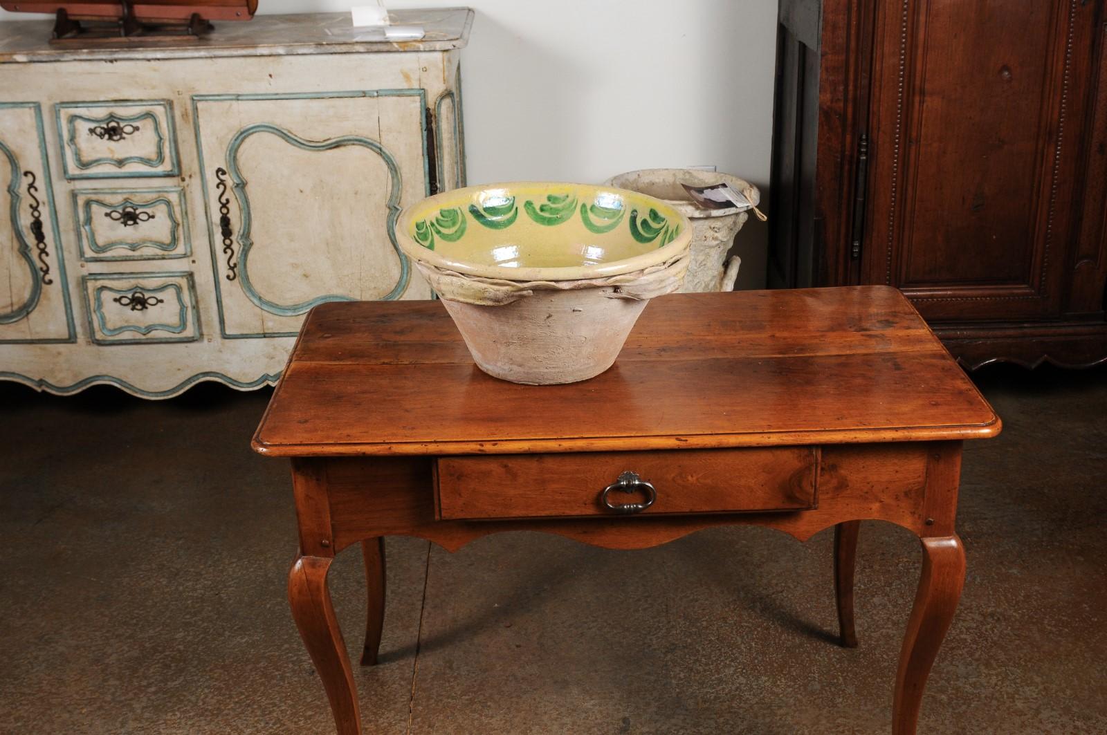 Italian 1820s Yellow Glazed Pottery Bowl from Calabria with Green Accents In Good Condition In Atlanta, GA