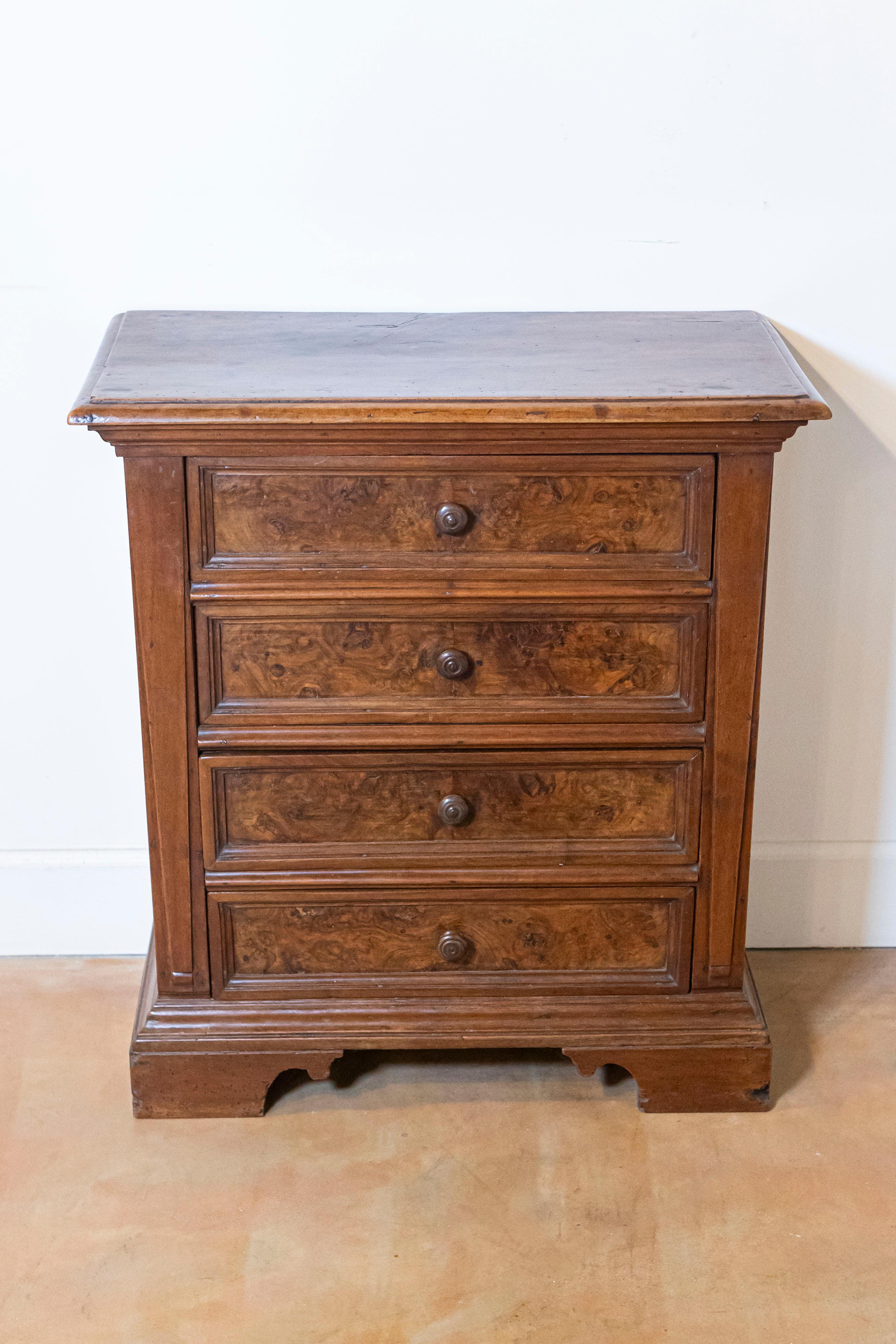 Veneer Italian 1840s Bedside Chest with Four Drawers, Burl Panels and Bracket Feet For Sale